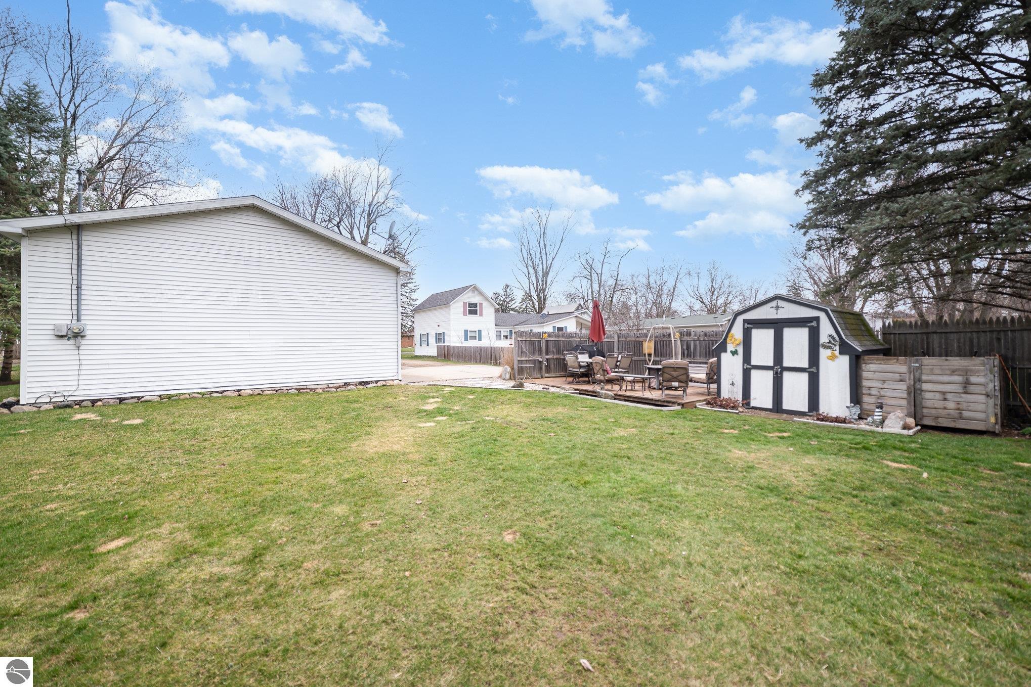 317 First Street, Breckenridge, MI 48615 — Photo 27