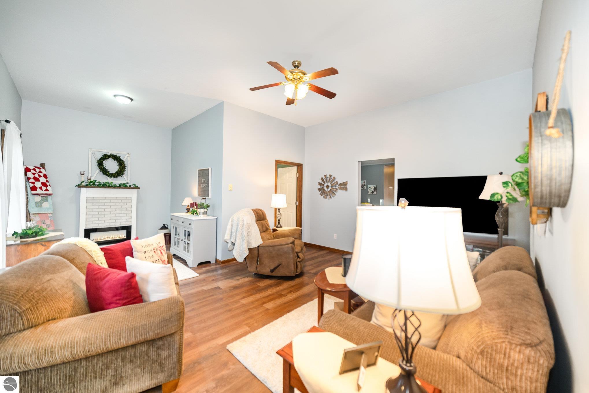317 First Street, Breckenridge, MI 48615 — Photo 4