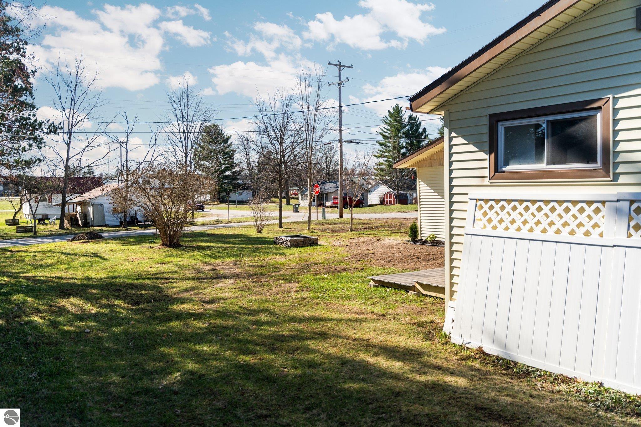 419 S Cherry Street, Kalkaska, MI 49646 — Photo 41