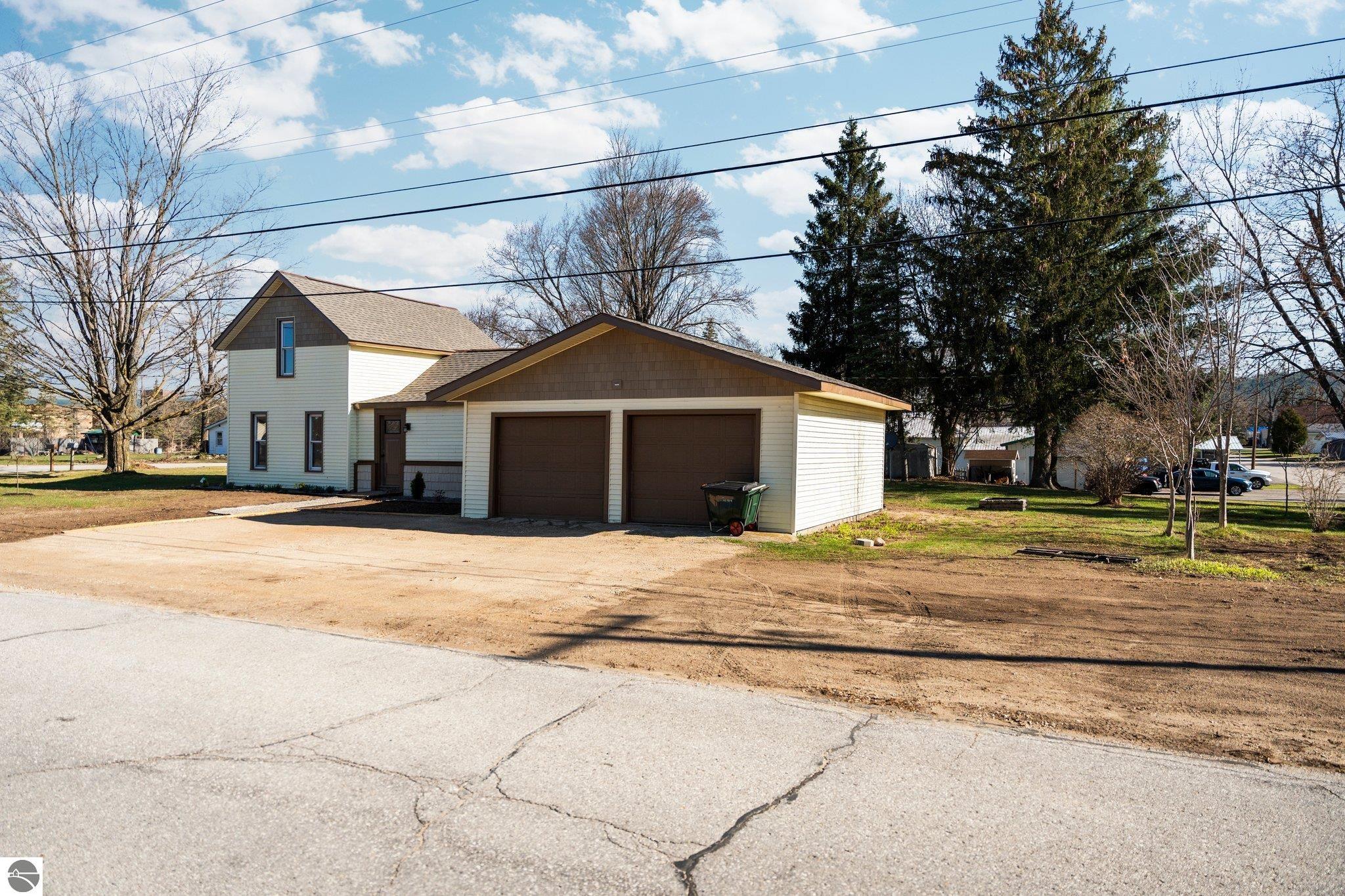 419 S Cherry Street, Kalkaska, MI 49646 — Photo 42