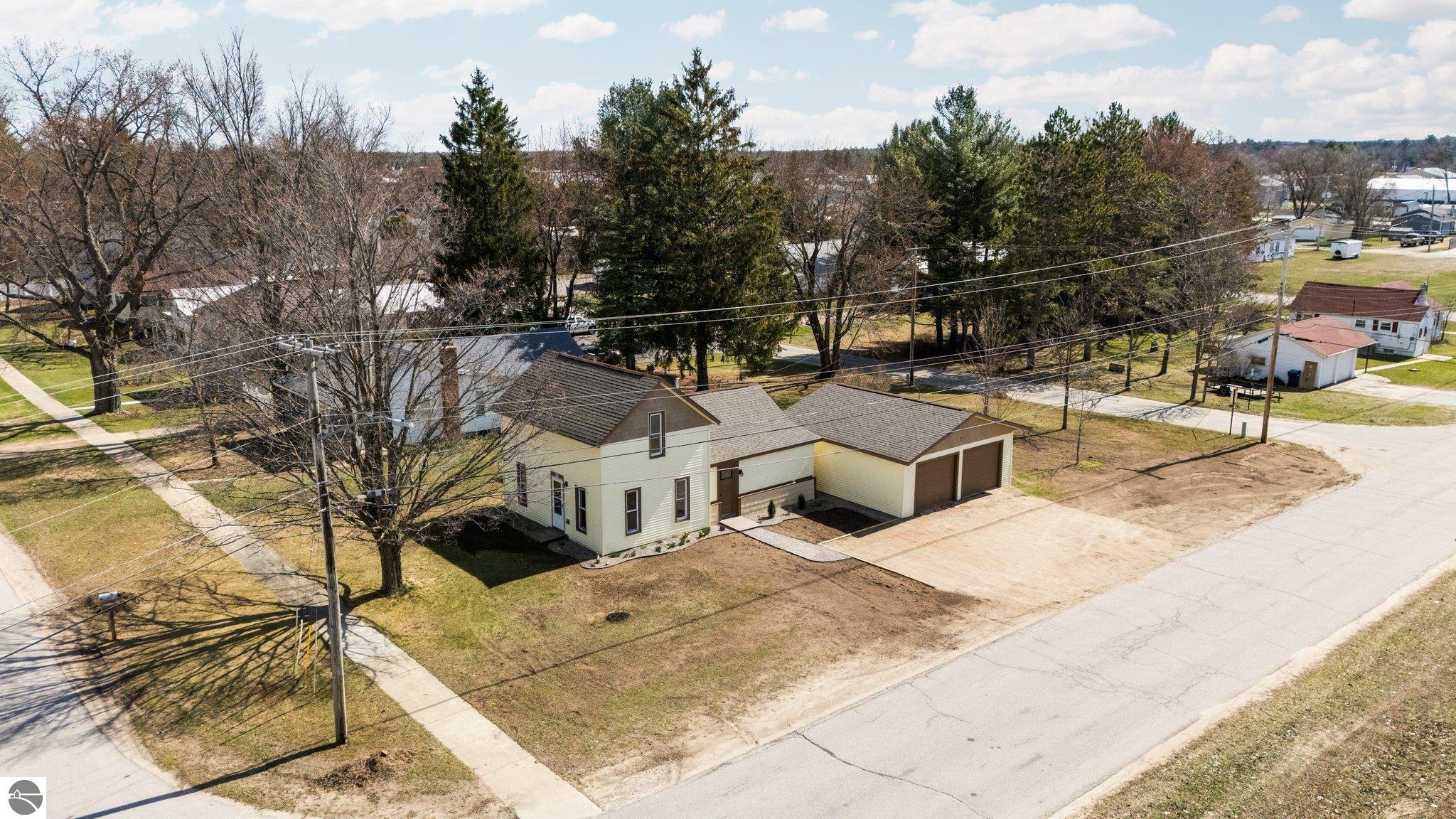 419 S Cherry Street, Kalkaska, MI 49646 — Photo 46