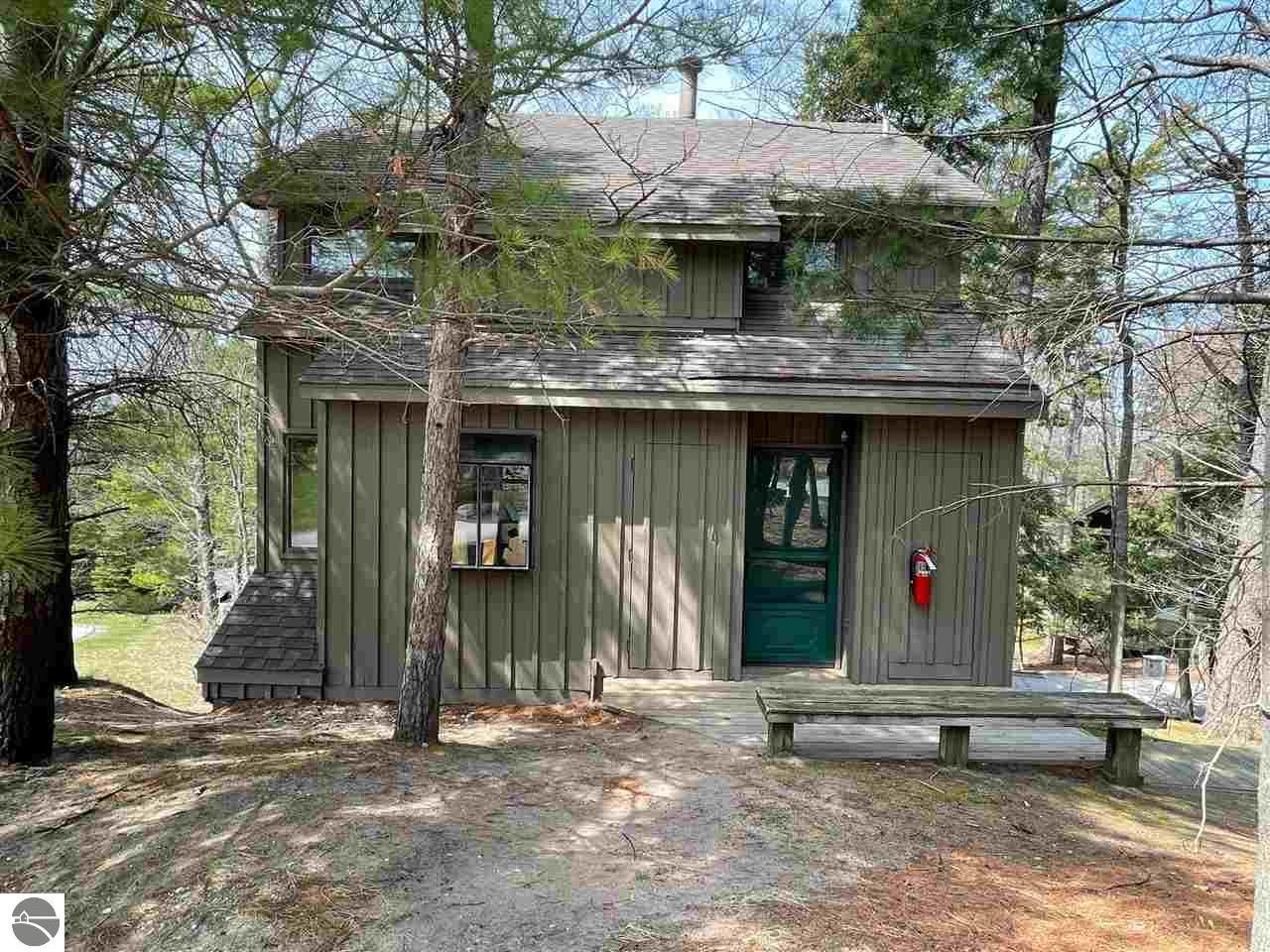 1 Hawks Nest, Glen Arbor, MI 49636 — front exterior