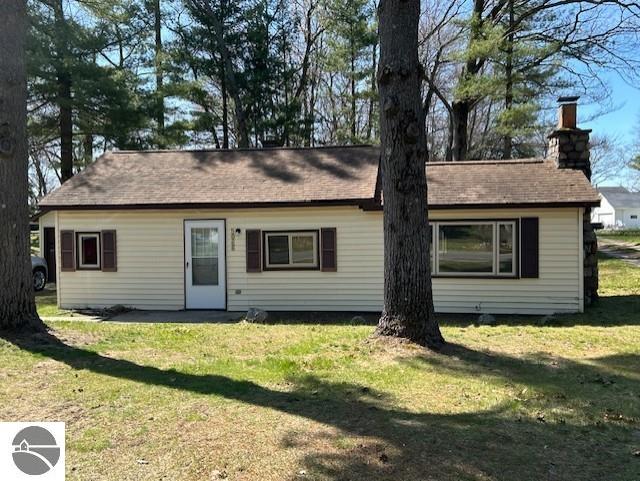5066 E Michigan Avenue, Au Gres, MI 48703 — front exterior