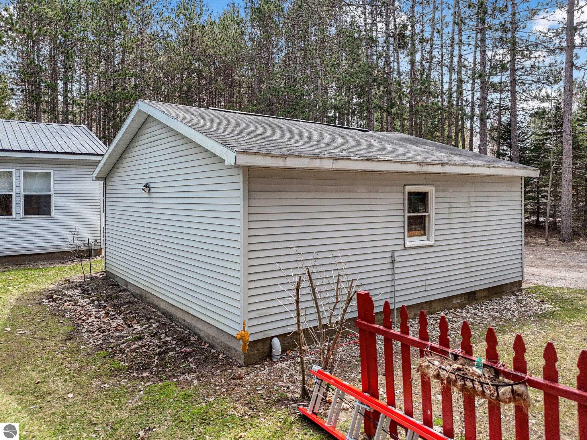 9916 S M-37, Buckley, MI 49620 — Photo 8