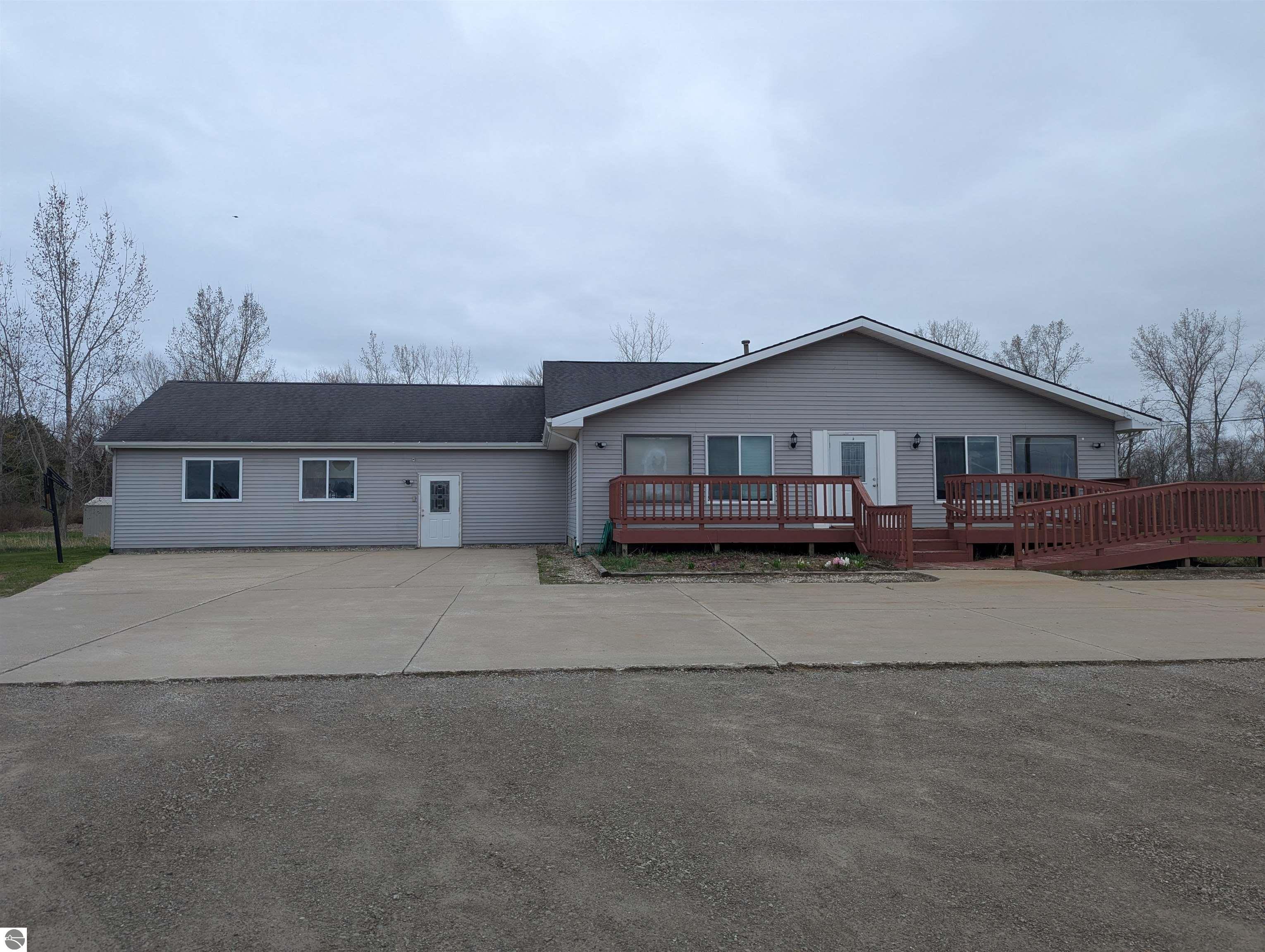 3344 E Huron, Au Gres, MI 48703 — front exterior