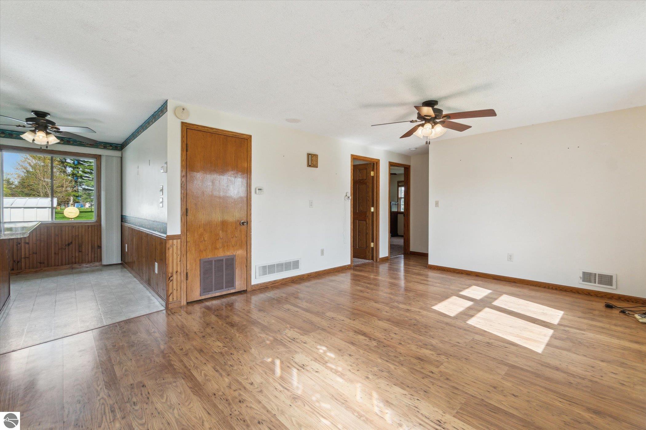 111 N Cole Street, Perrinton, MI 48871 — Photo 18