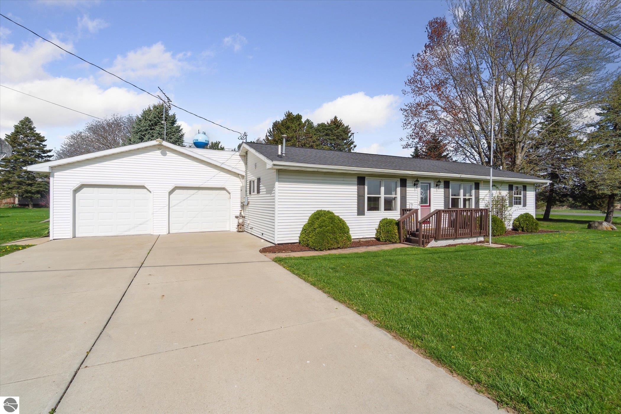 111 N Cole Street, Perrinton, MI 48871 — Photo 3