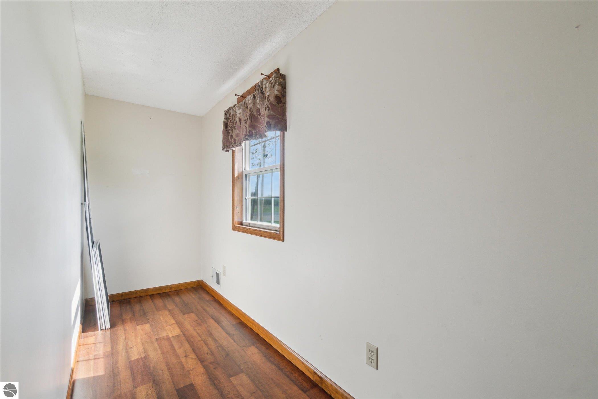 111 N Cole Street, Perrinton, MI 48871 — Photo 31