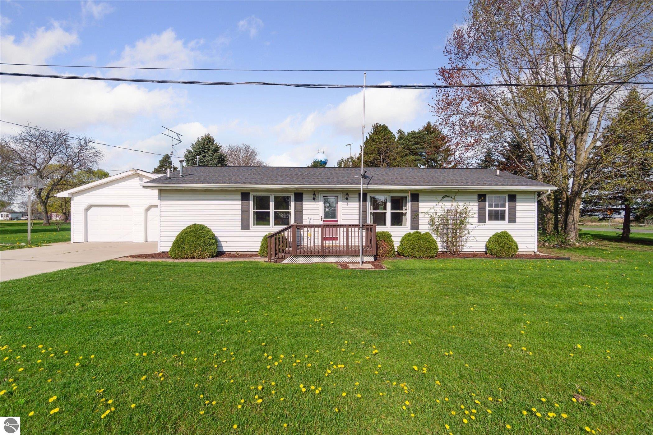 111 N Cole Street, Perrinton, MI 48871 — Photo 32