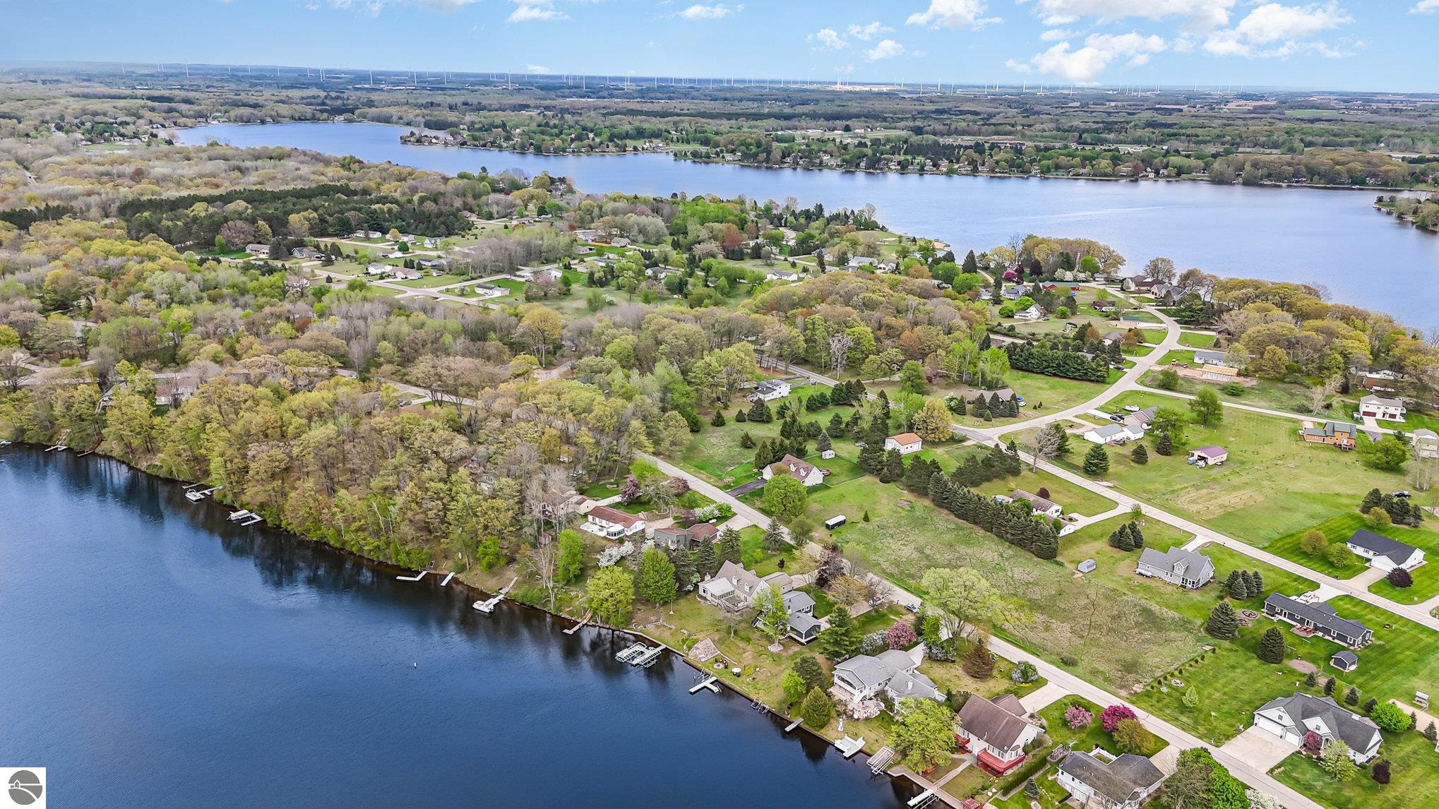1254 Queensway Drive, Lake Isabella, MI 48893 — Photo 3