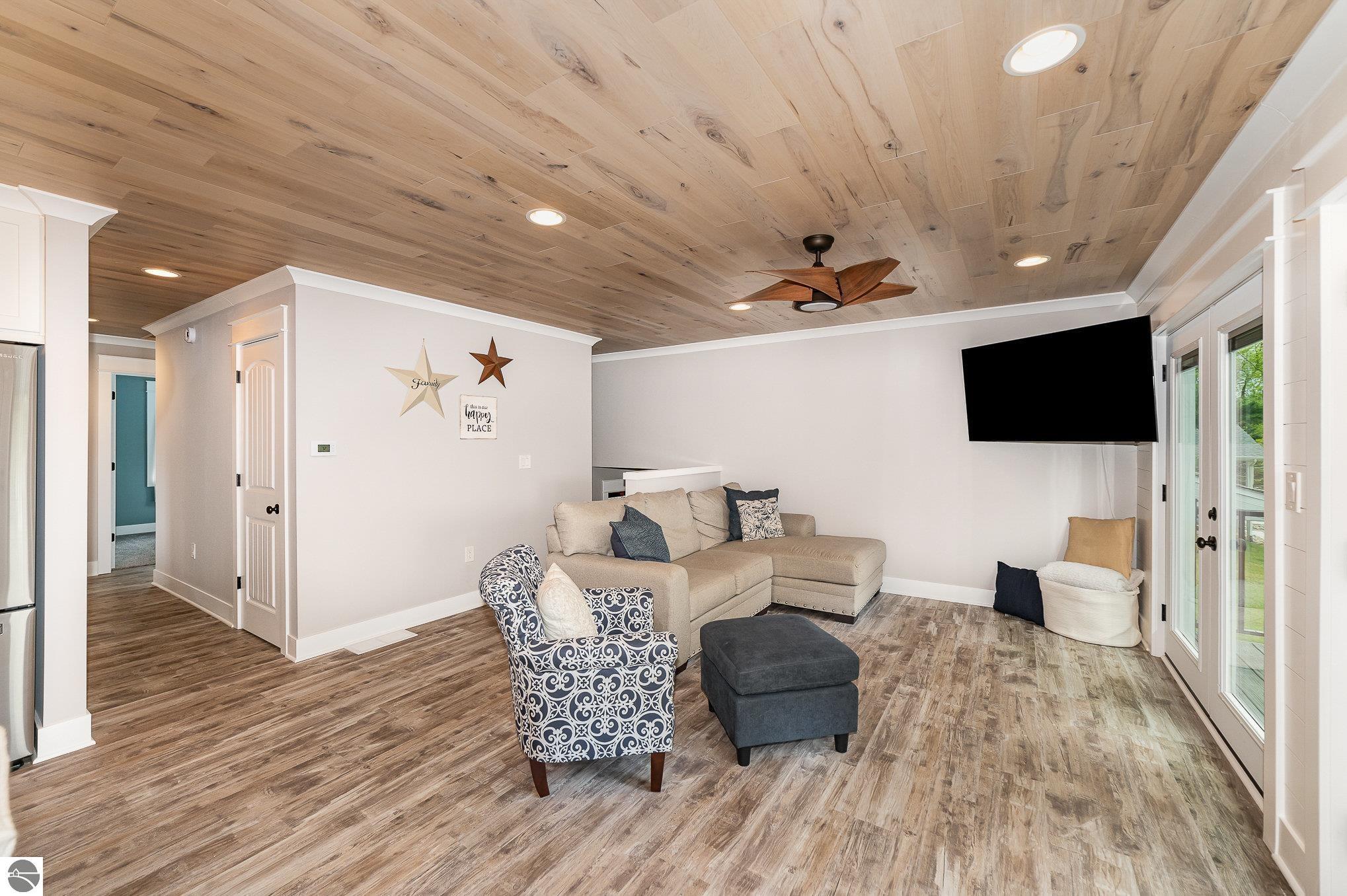 1254 Queensway Drive, Lake Isabella, MI 48893 — Photo 9