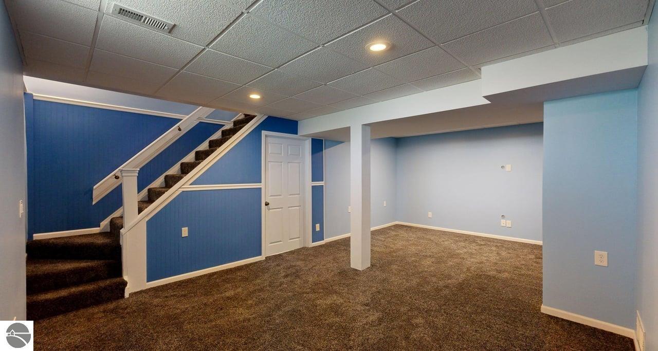 1117 Lincoln Drive, Lake Isabella, MI 48893 — Photo 21