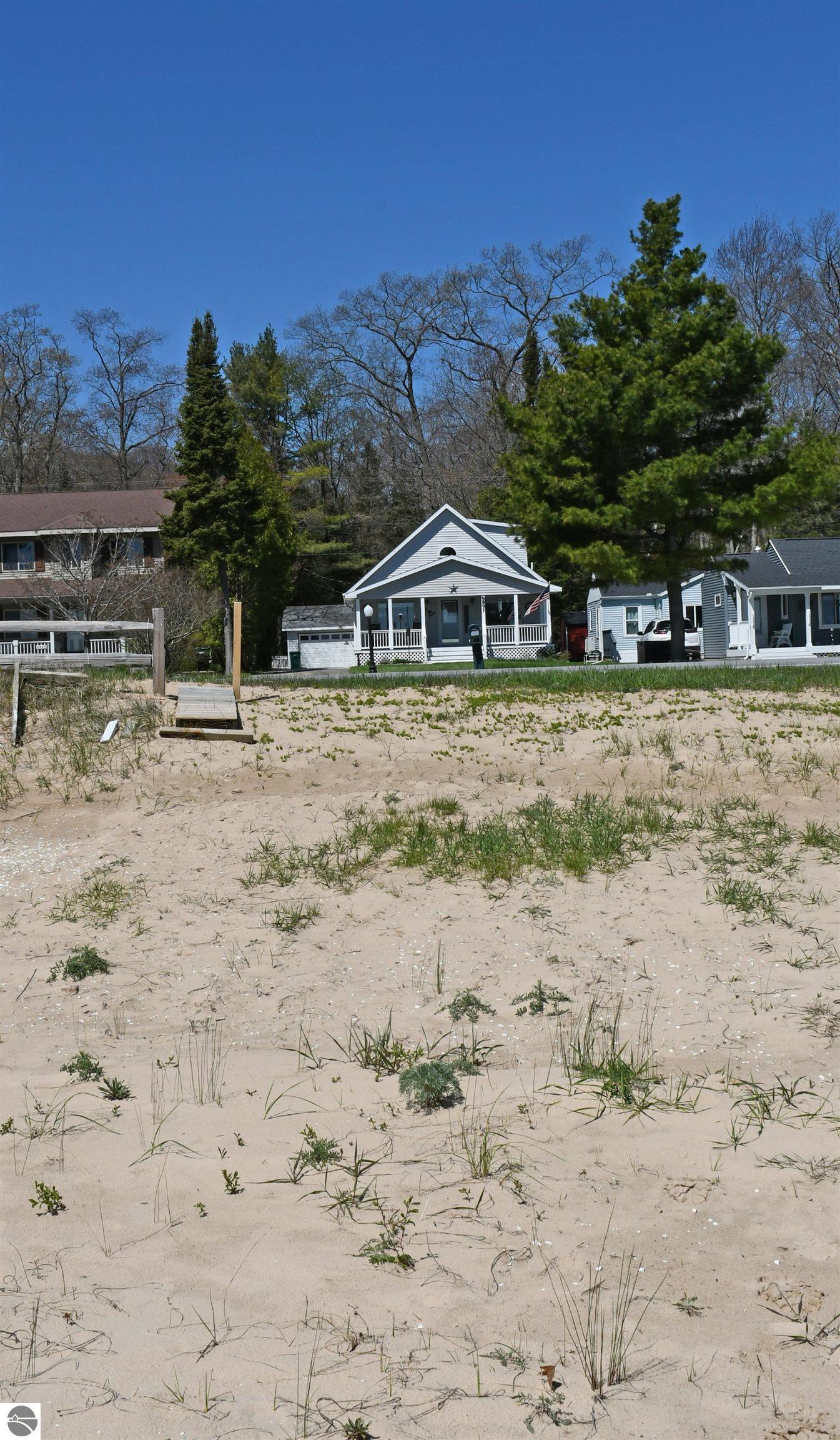 Click to enlarge photo