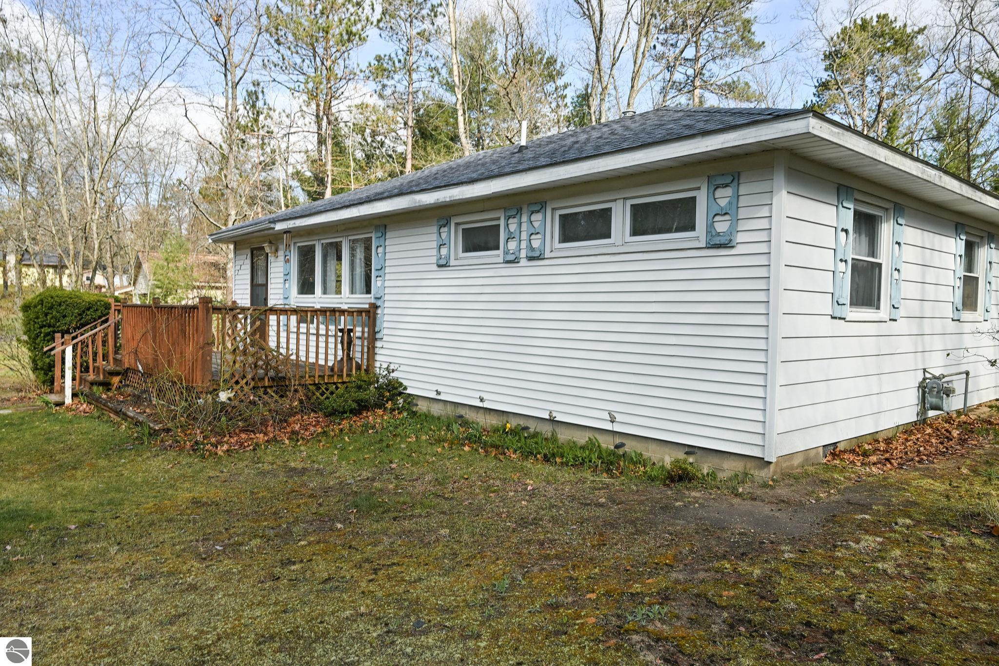 2818 Leone Avenue, National City, MI 48748 — Photo 4