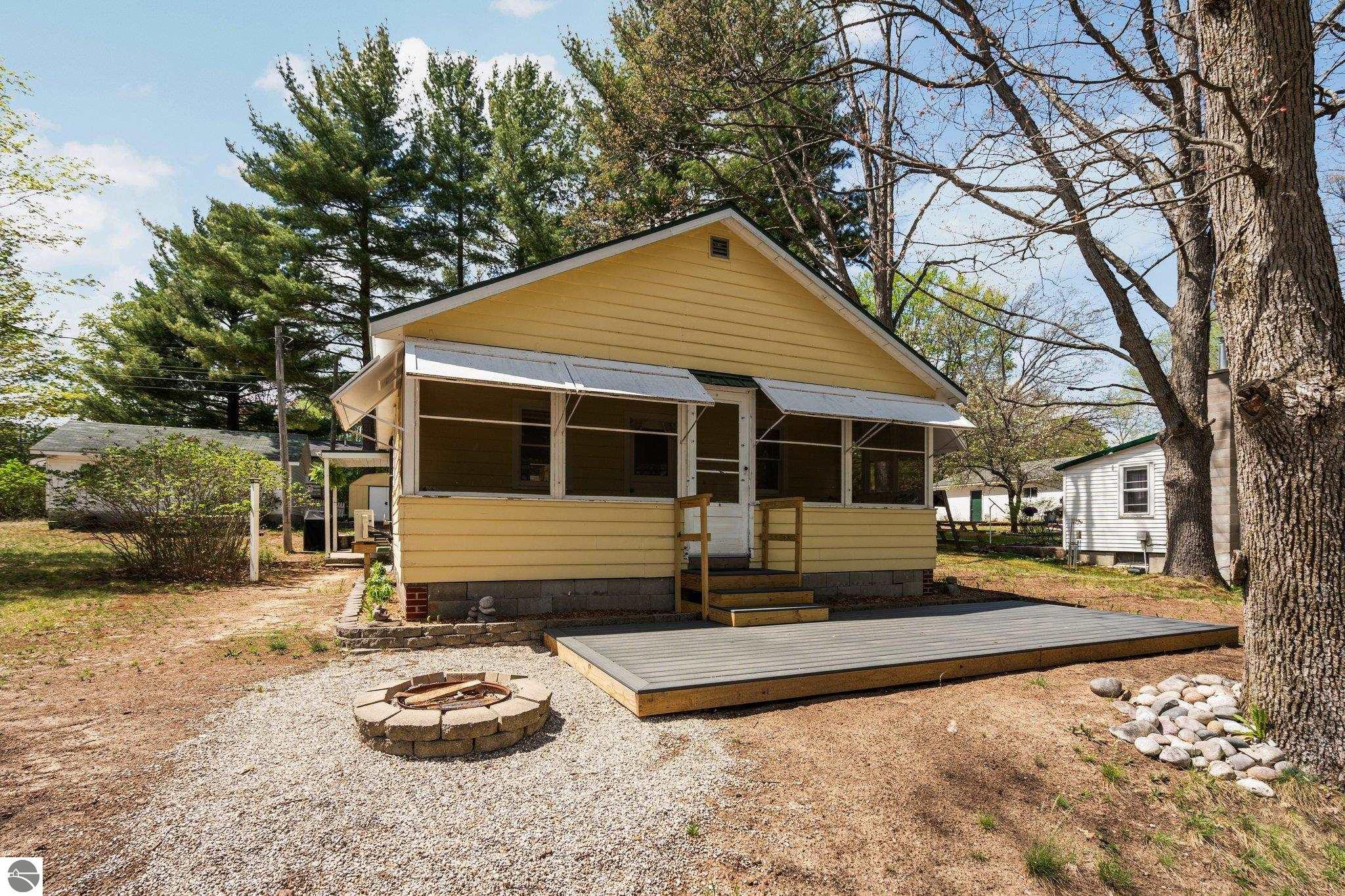 421 Howard Street Alley, Fife Lake, MI 49633 — front exterior