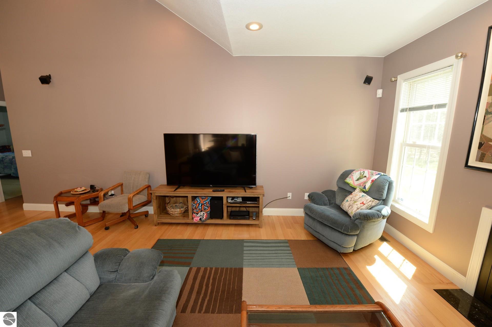 722 Bennington Street, East Tawas, MI 48730 — Photo 17