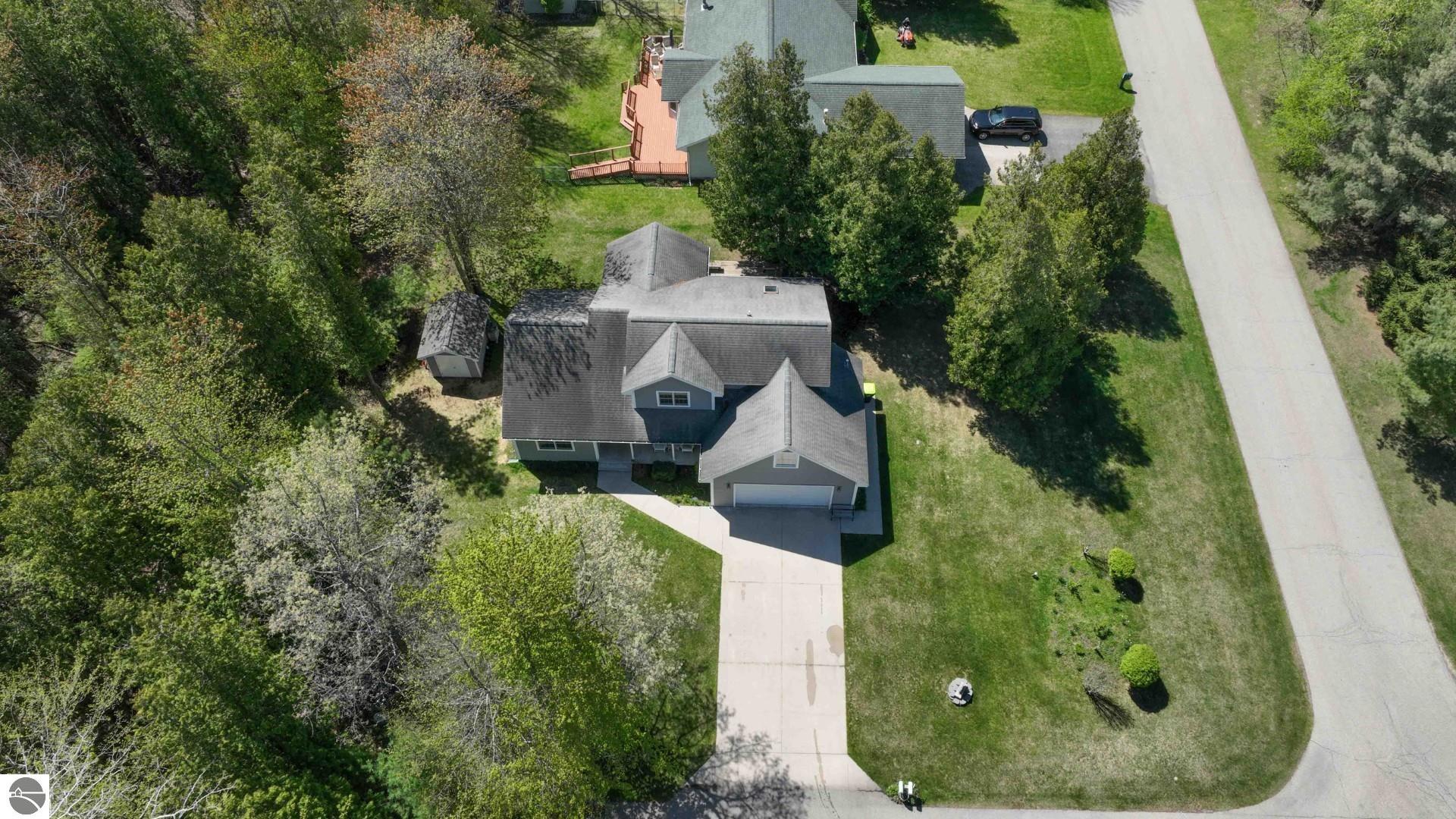 722 Bennington Street, East Tawas, MI 48730 — Photo 3