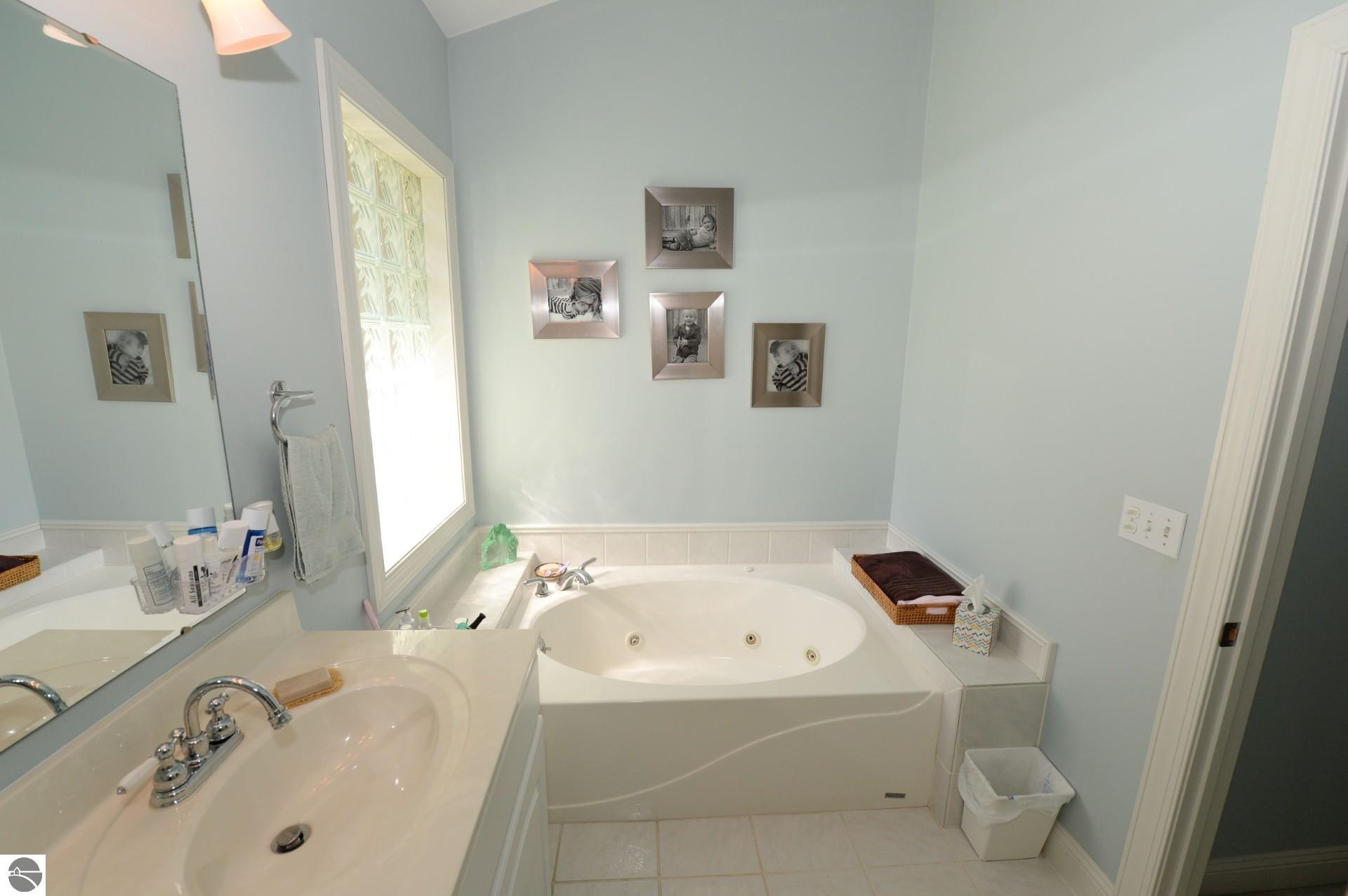 722 Bennington Street, East Tawas, MI 48730 — Photo 33