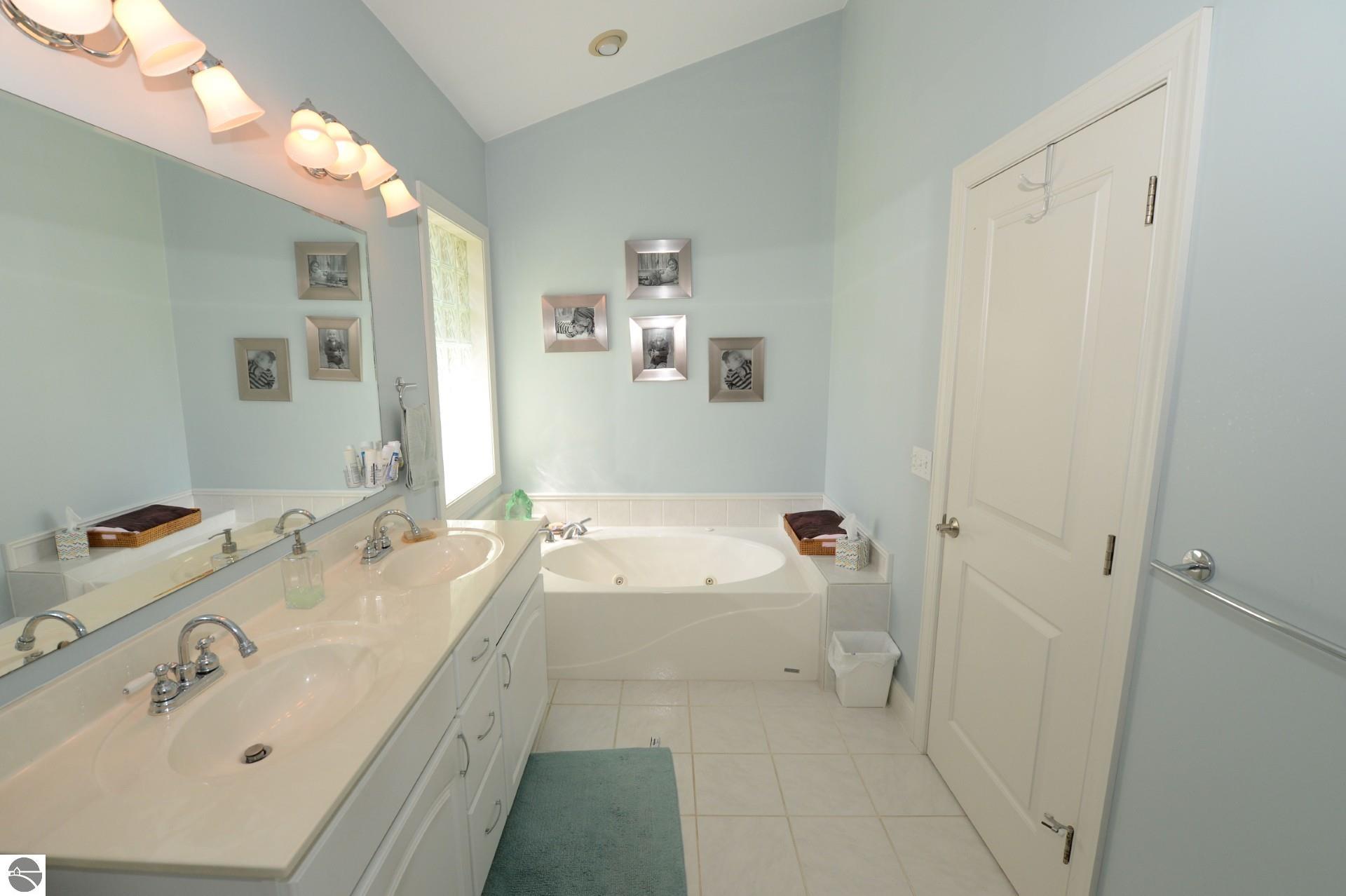 722 Bennington Street, East Tawas, MI 48730 — Photo 37