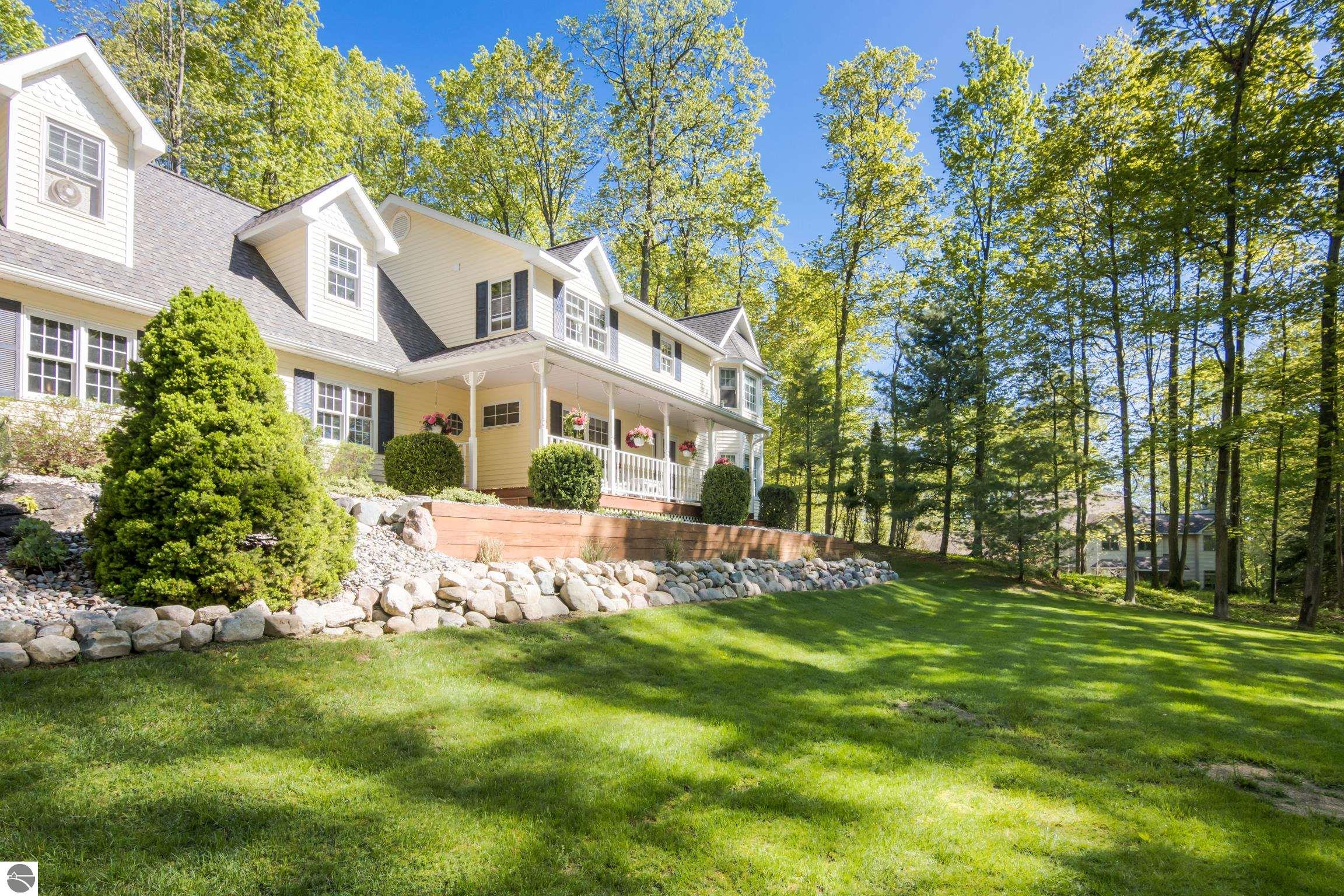 Click to enlarge photo