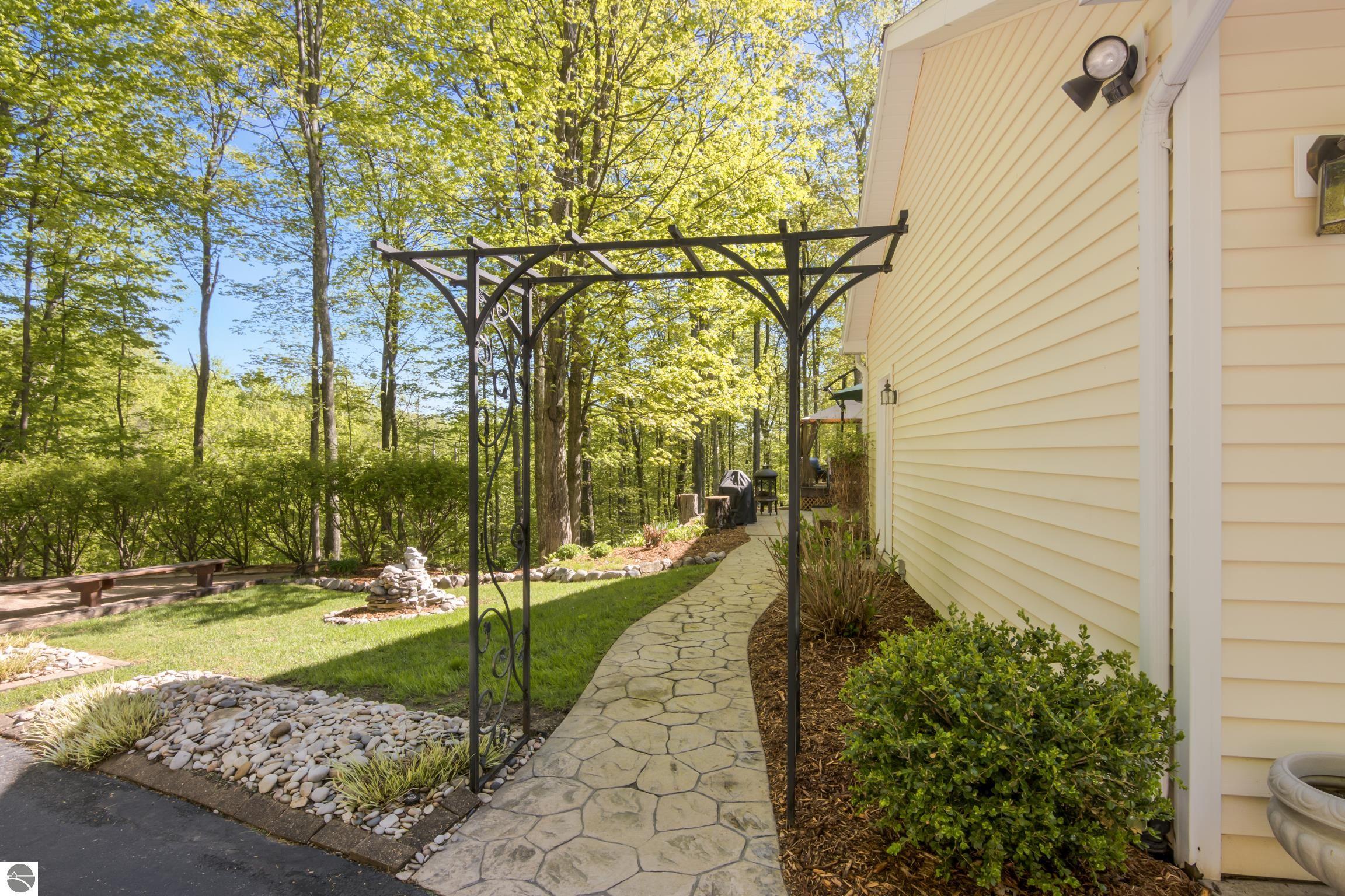 Click to enlarge photo