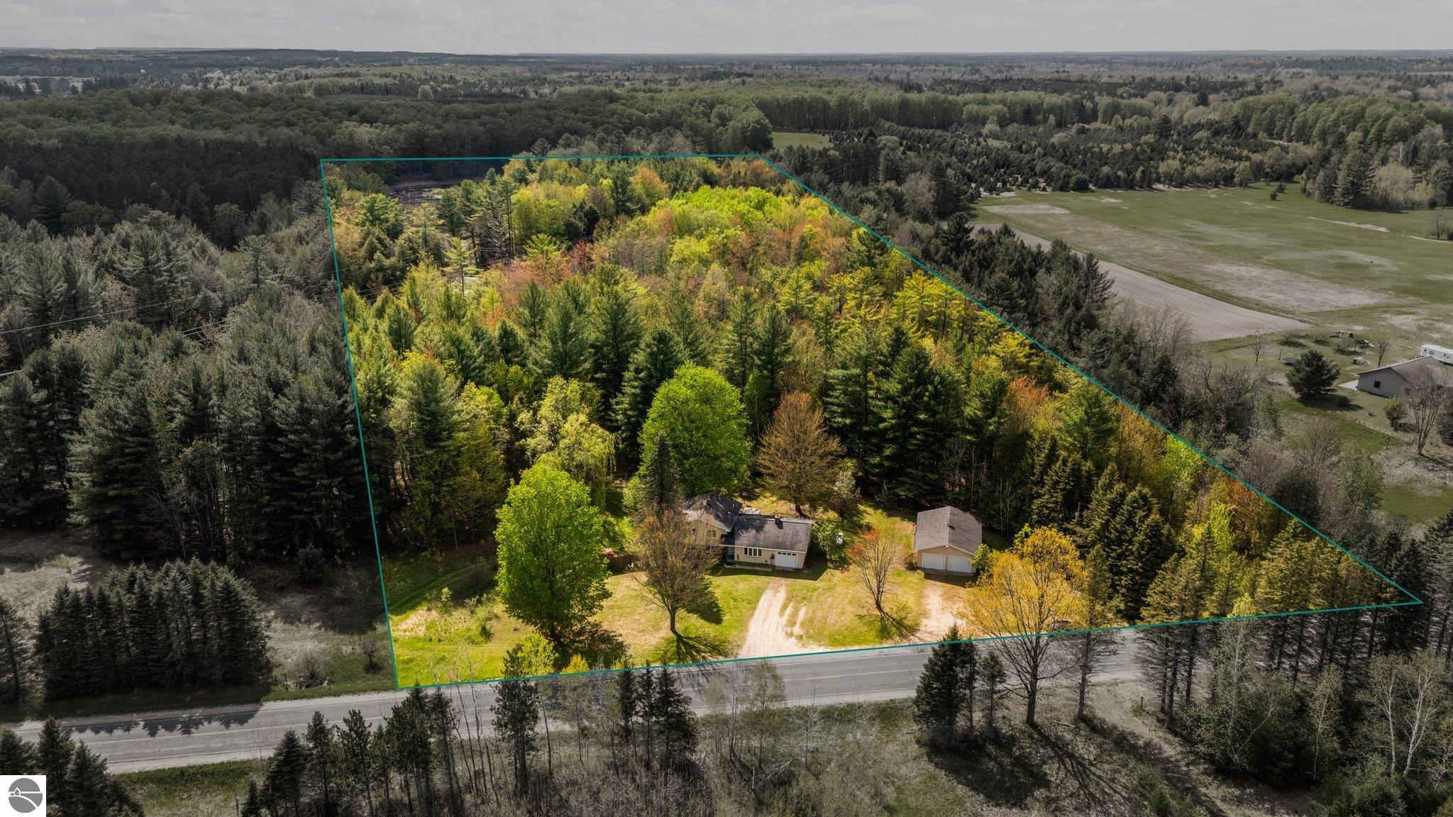 4542 Crofton Road SW, South Boardman, MI 49680 — Photo 31