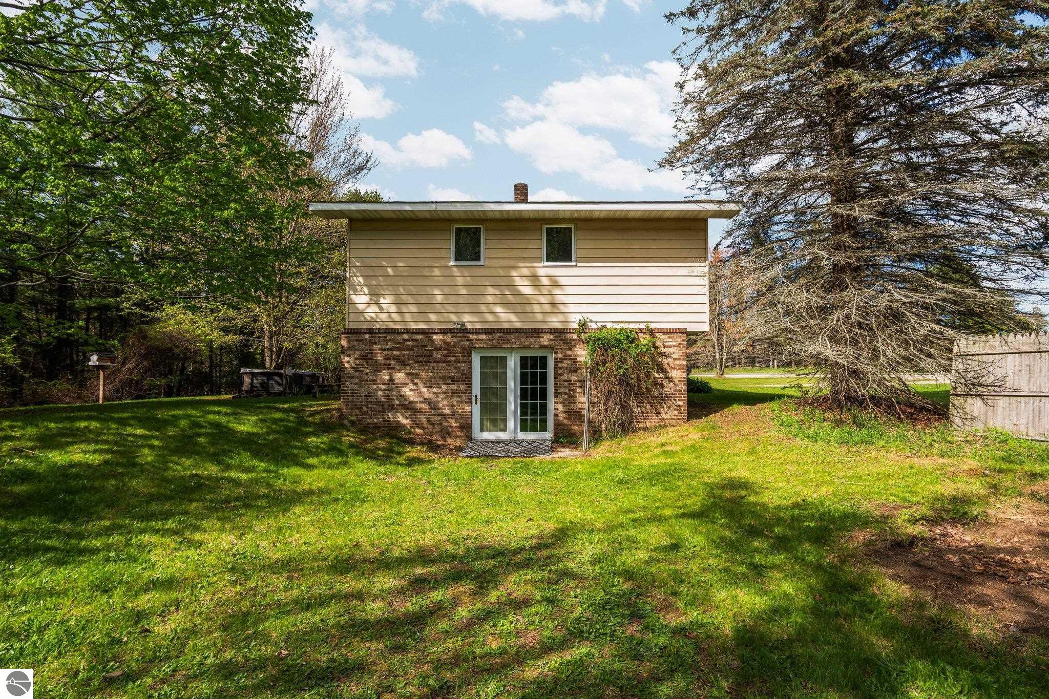 4542 Crofton Road SW, South Boardman, MI 49680 — Photo 33