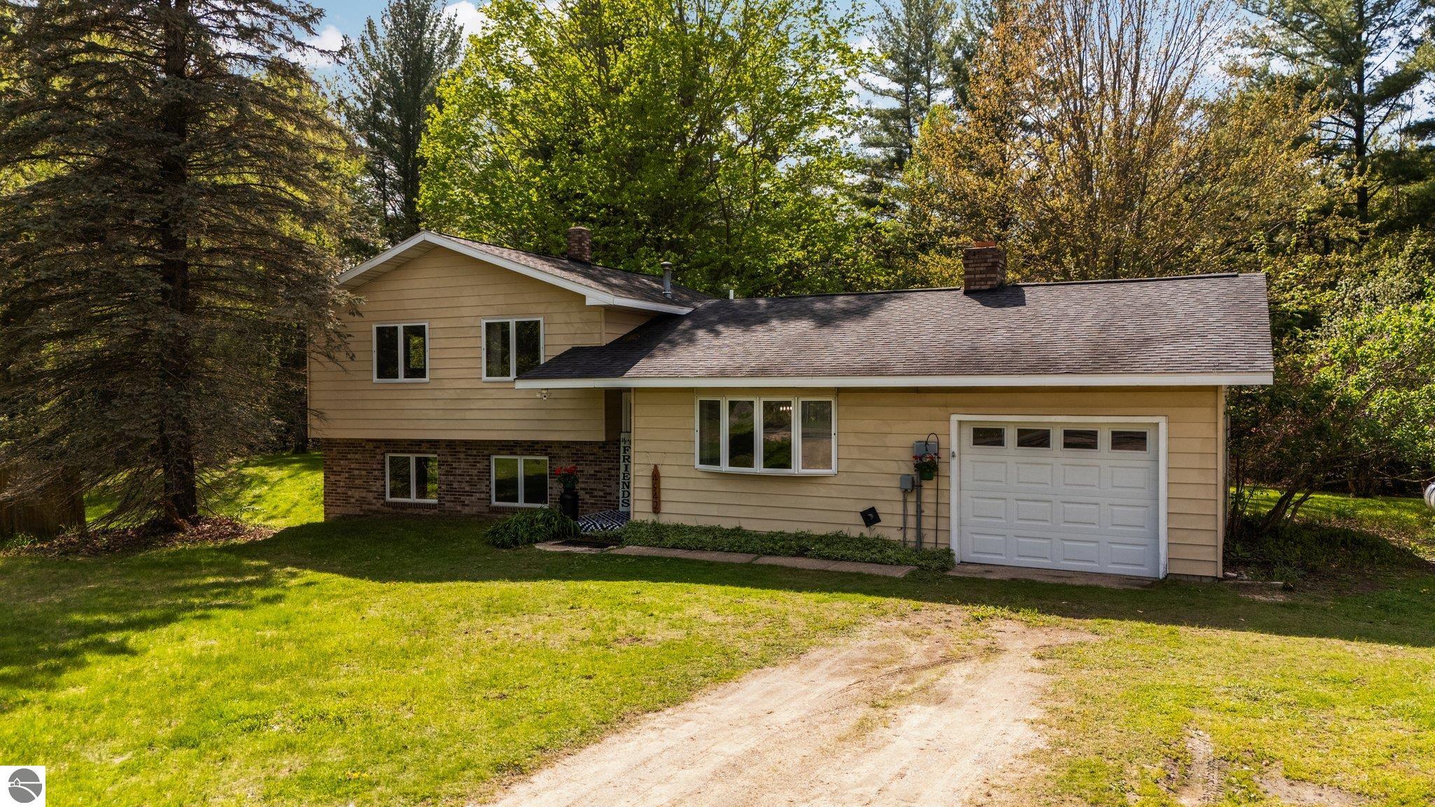 4542 Crofton Road SW, South Boardman, MI 49680 — Photo 43
