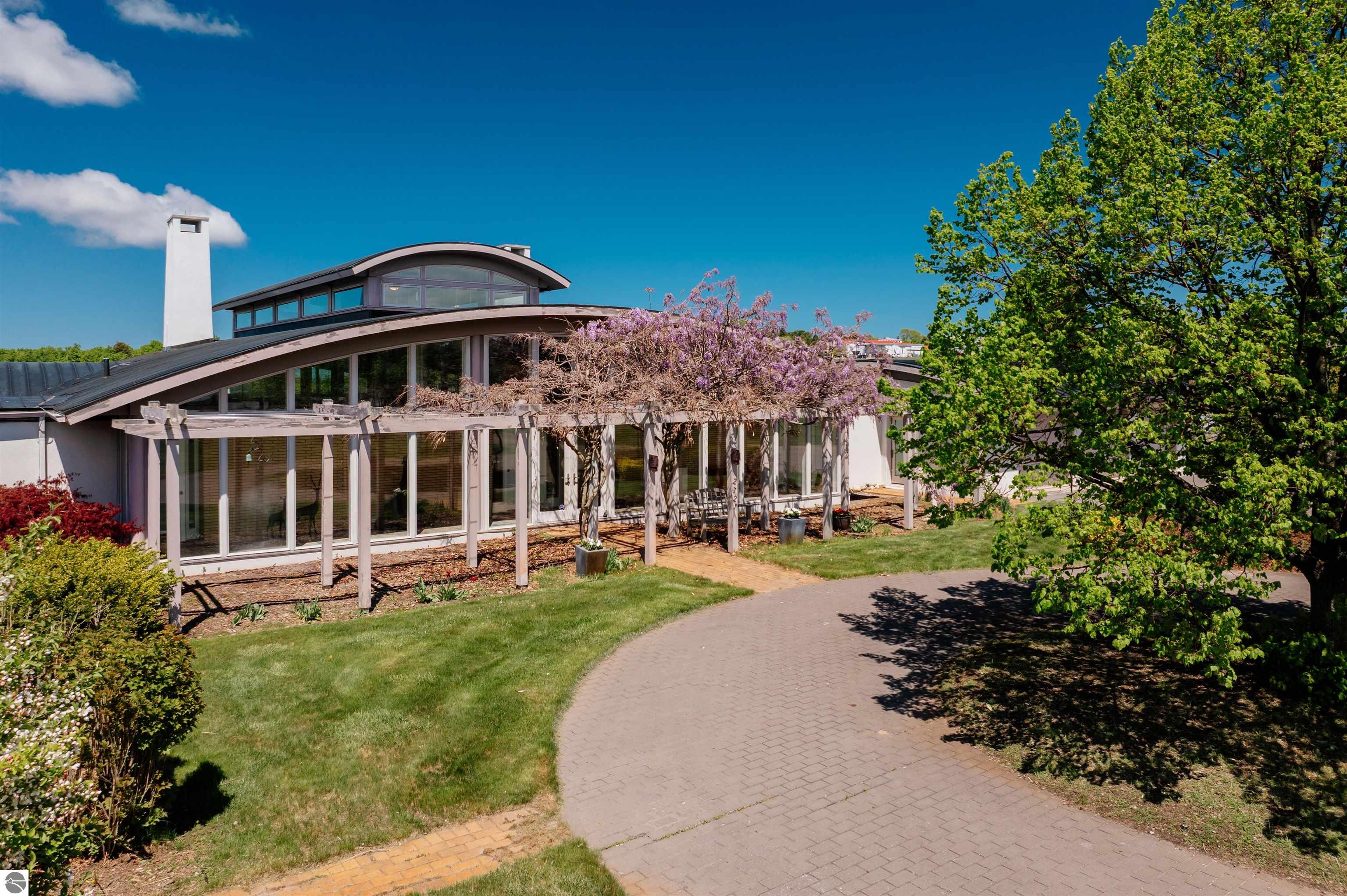 Click to enlarge photo