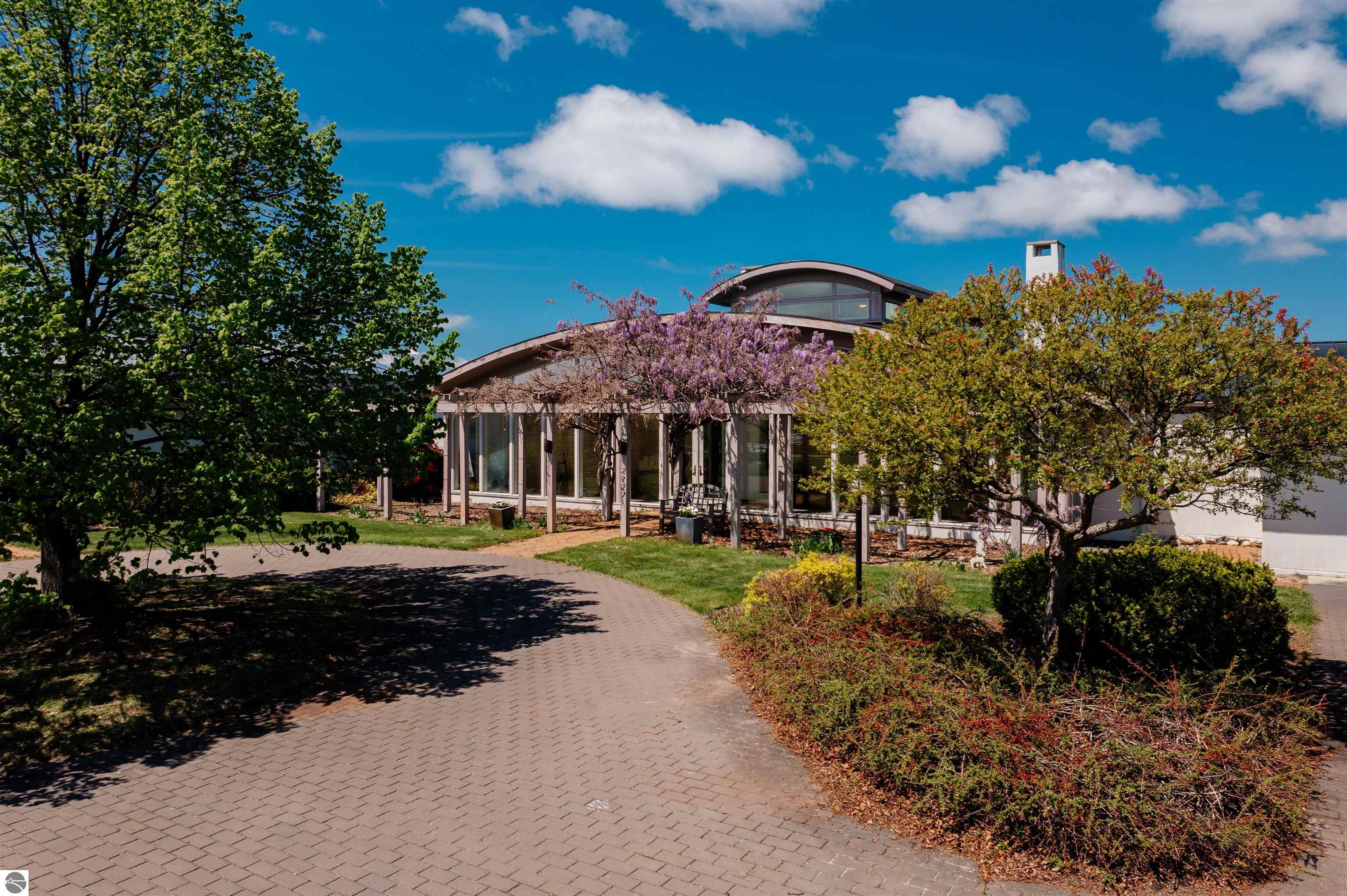 Click to enlarge photo