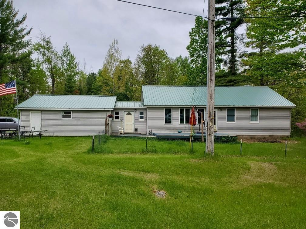 1148 Horseshoe Drive, Alger, MI 48610 — front exterior