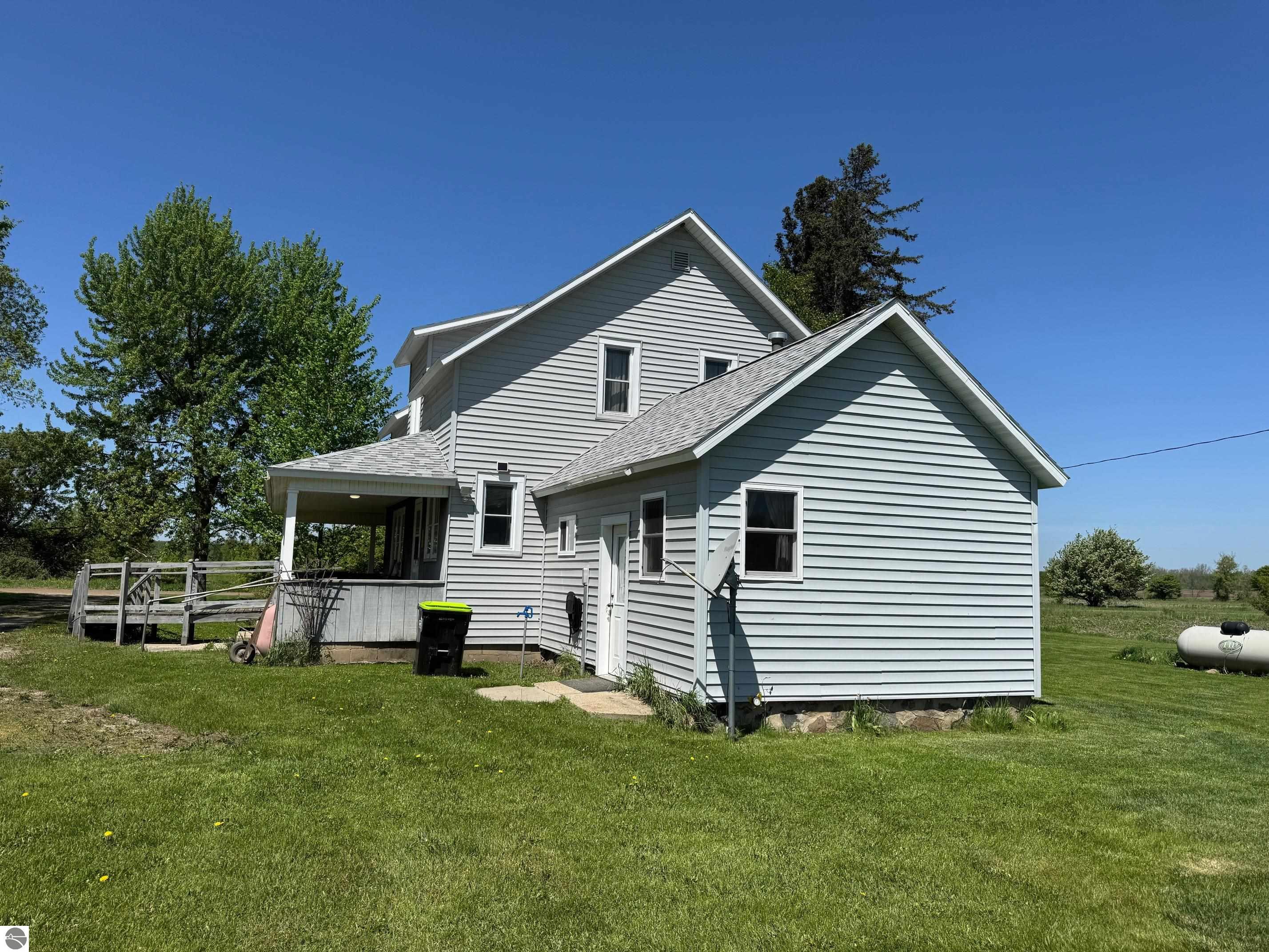 8410 N Wise Road, Clare, MI 48617 — Photo 12