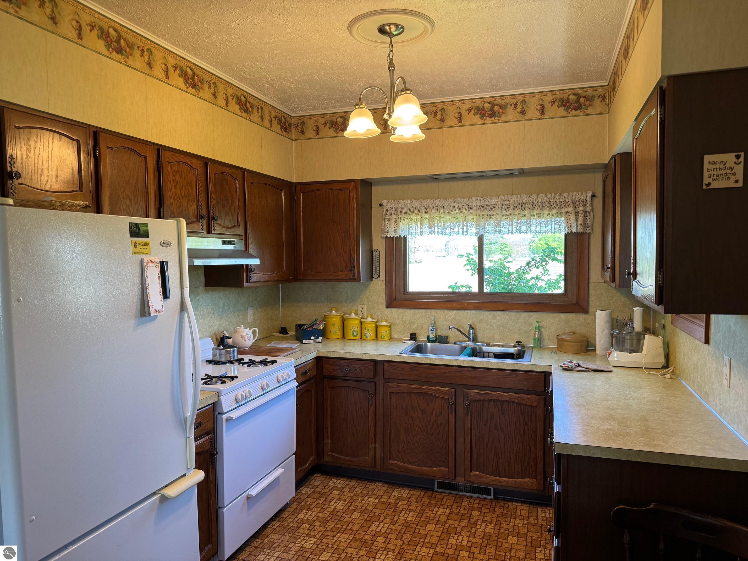8410 N Wise Road, Clare, MI 48617 — Photo 3