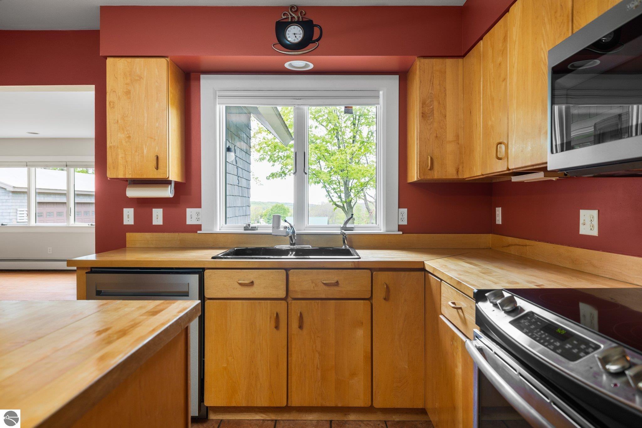 6675 Walker Street, Benzonia, MI 49616 — Photo 15