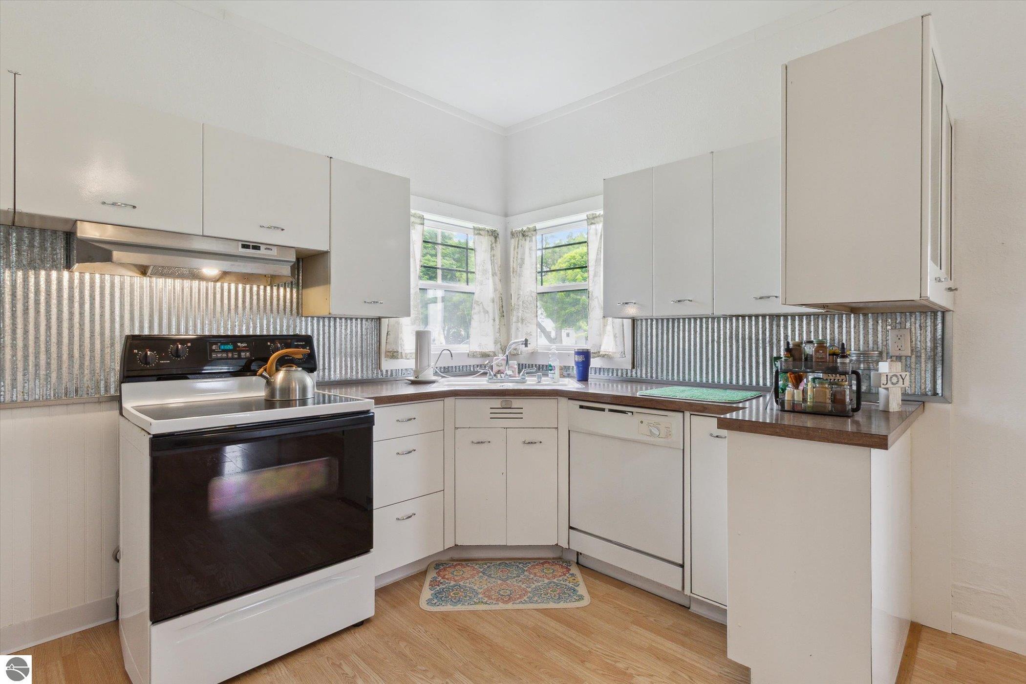 646 S Melze Street, Merrill, MI 48637 — Photo 10