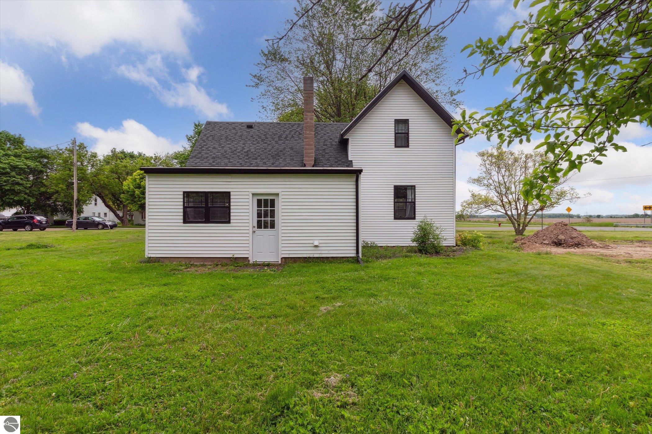 646 S Melze Street, Merrill, MI 48637 — Photo 25