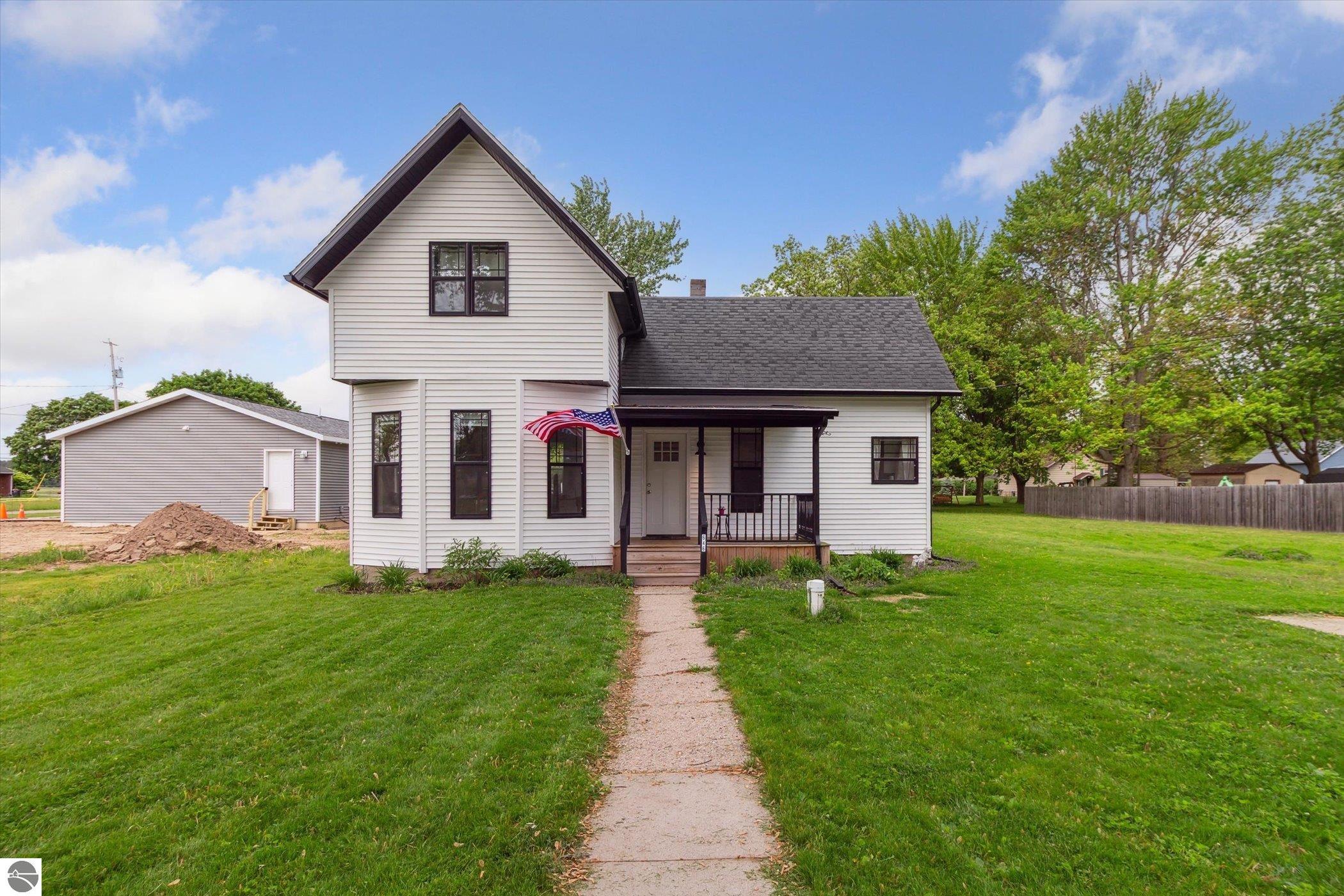 646 S Melze Street, Merrill, MI 48637 — Photo 5
