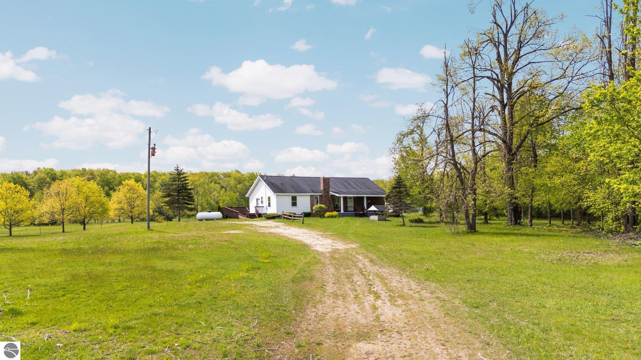 3091 Us-131 S, Elmira, MI 49730 — Photo 5