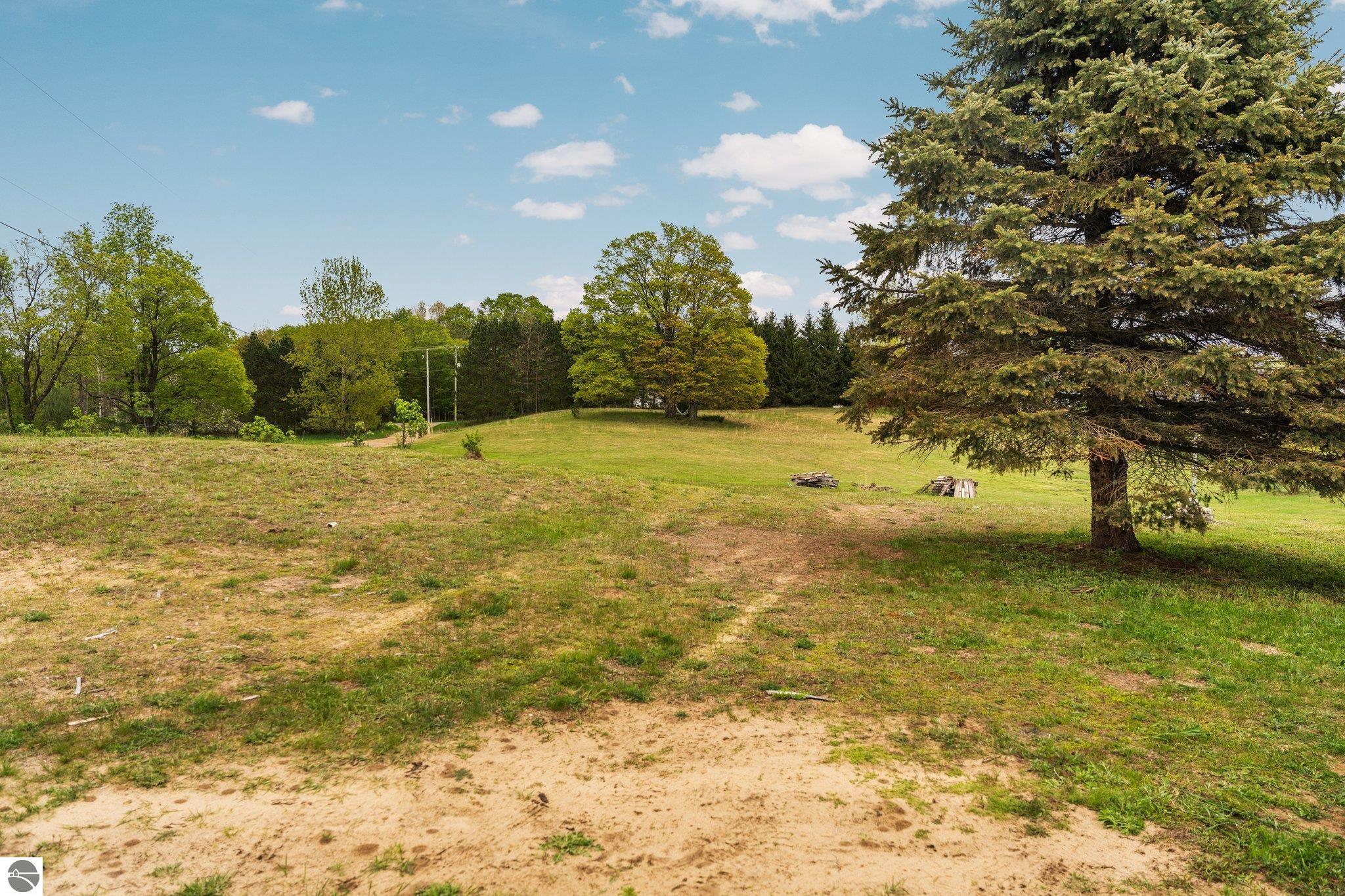 9170 Townline Road, Kingsley, MI 49649 — Photo 11