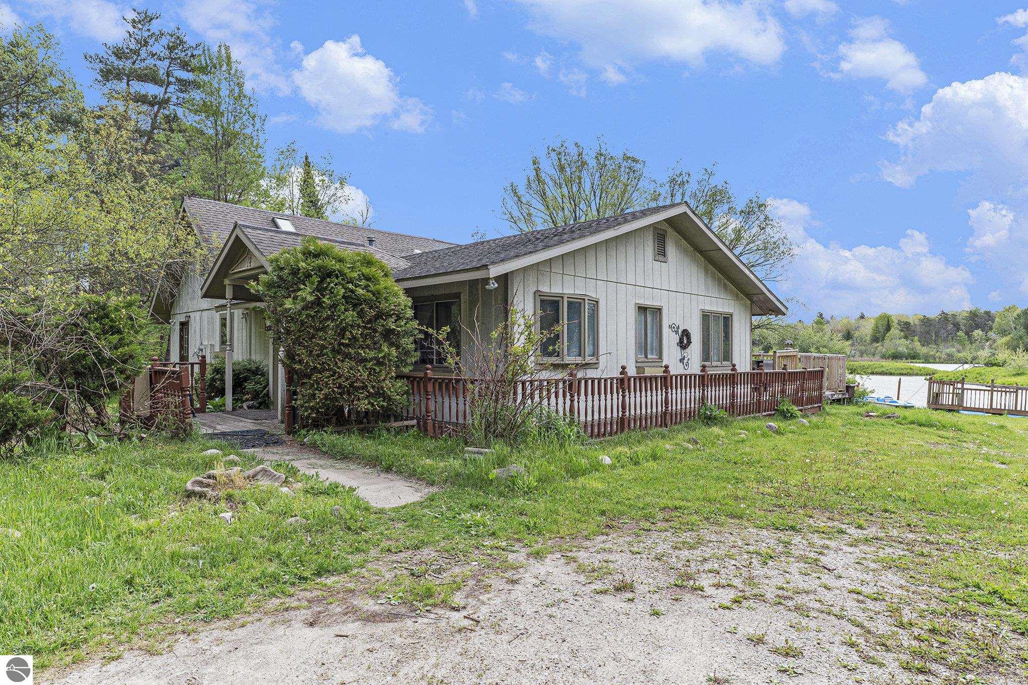 Click to enlarge photo