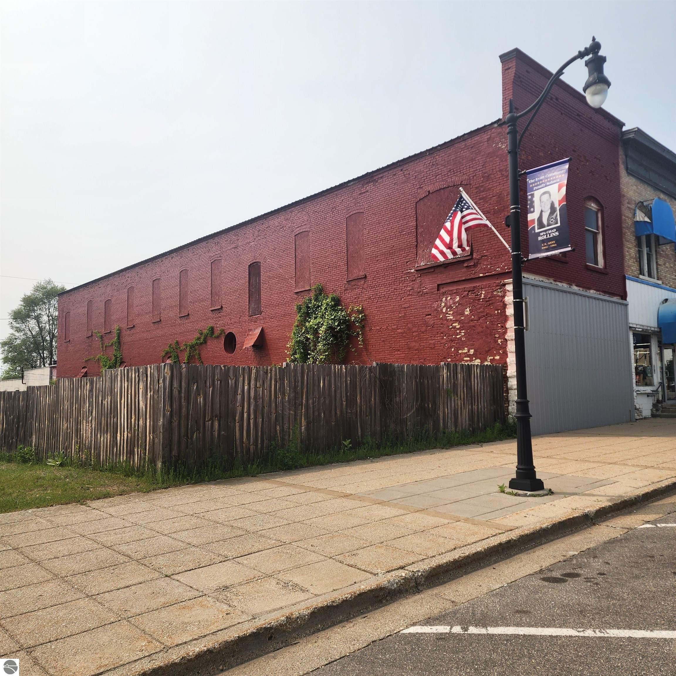 Click to enlarge photo
