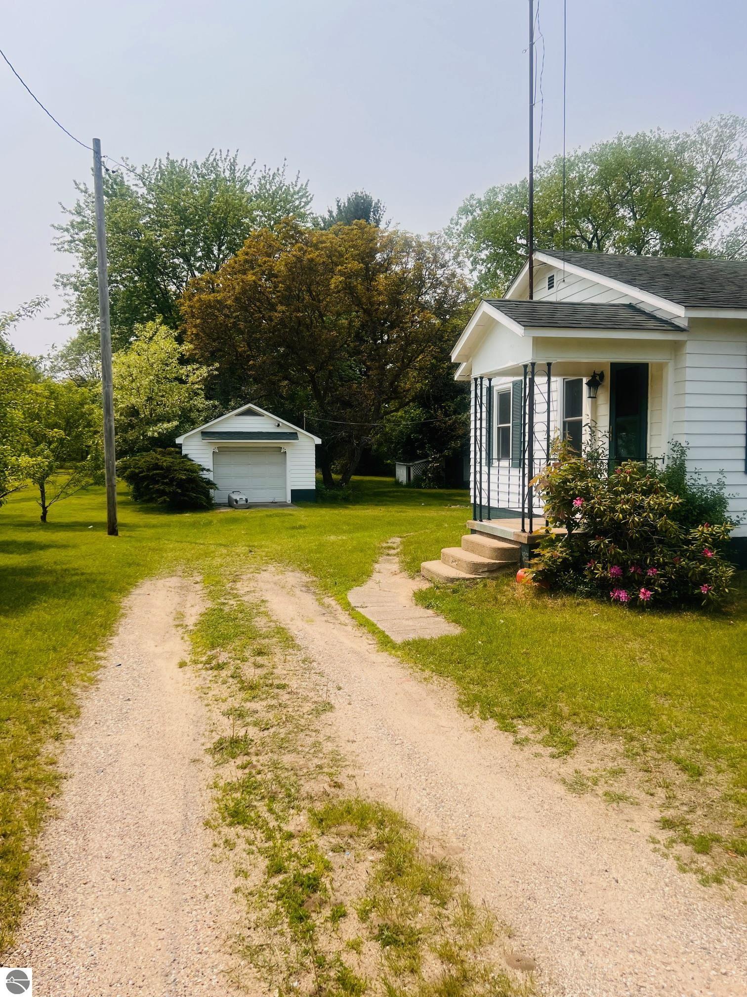 Click to enlarge photo