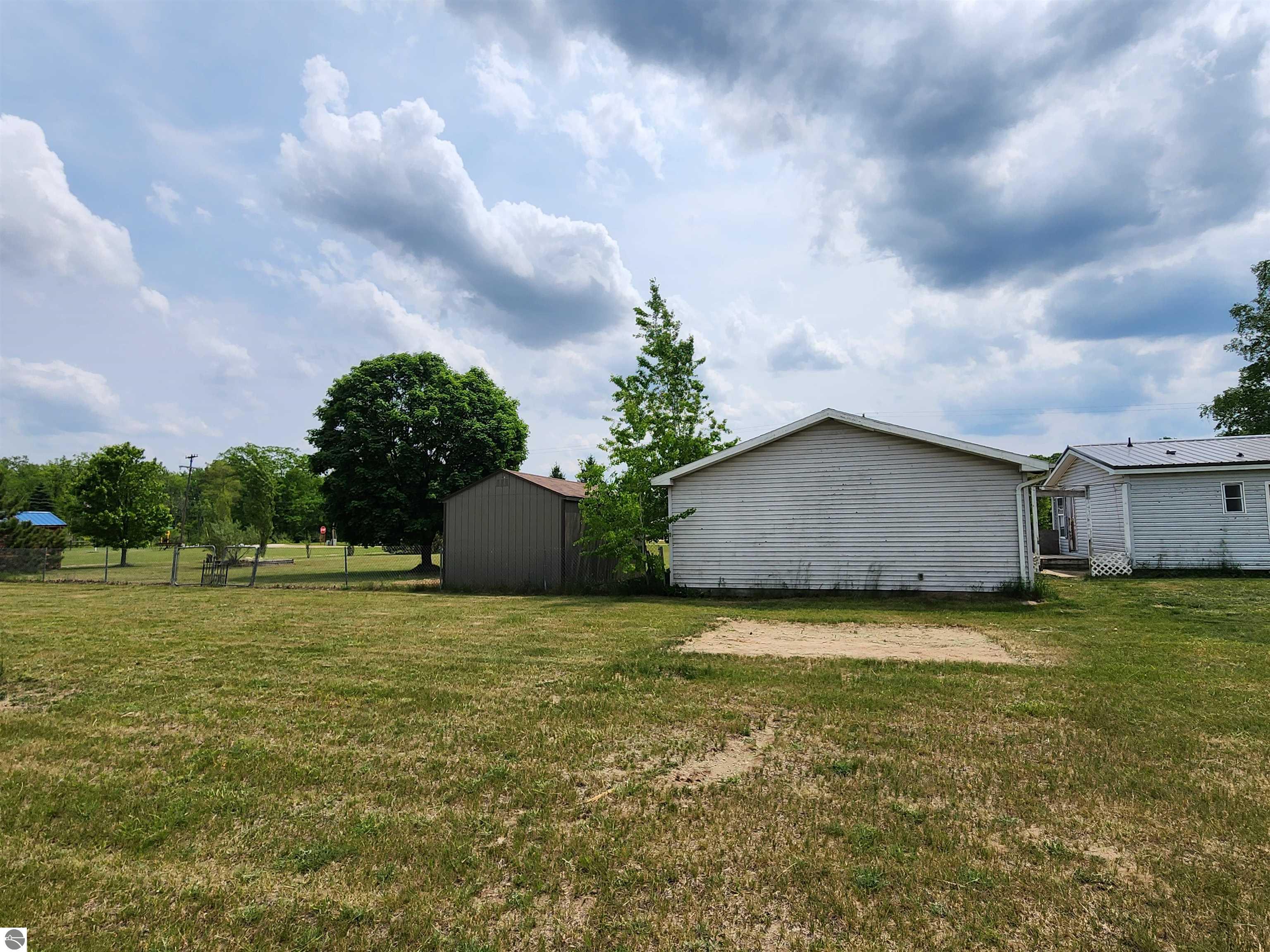 11636 W Madison Road, Riverdale, MI 48877 — Photo 37