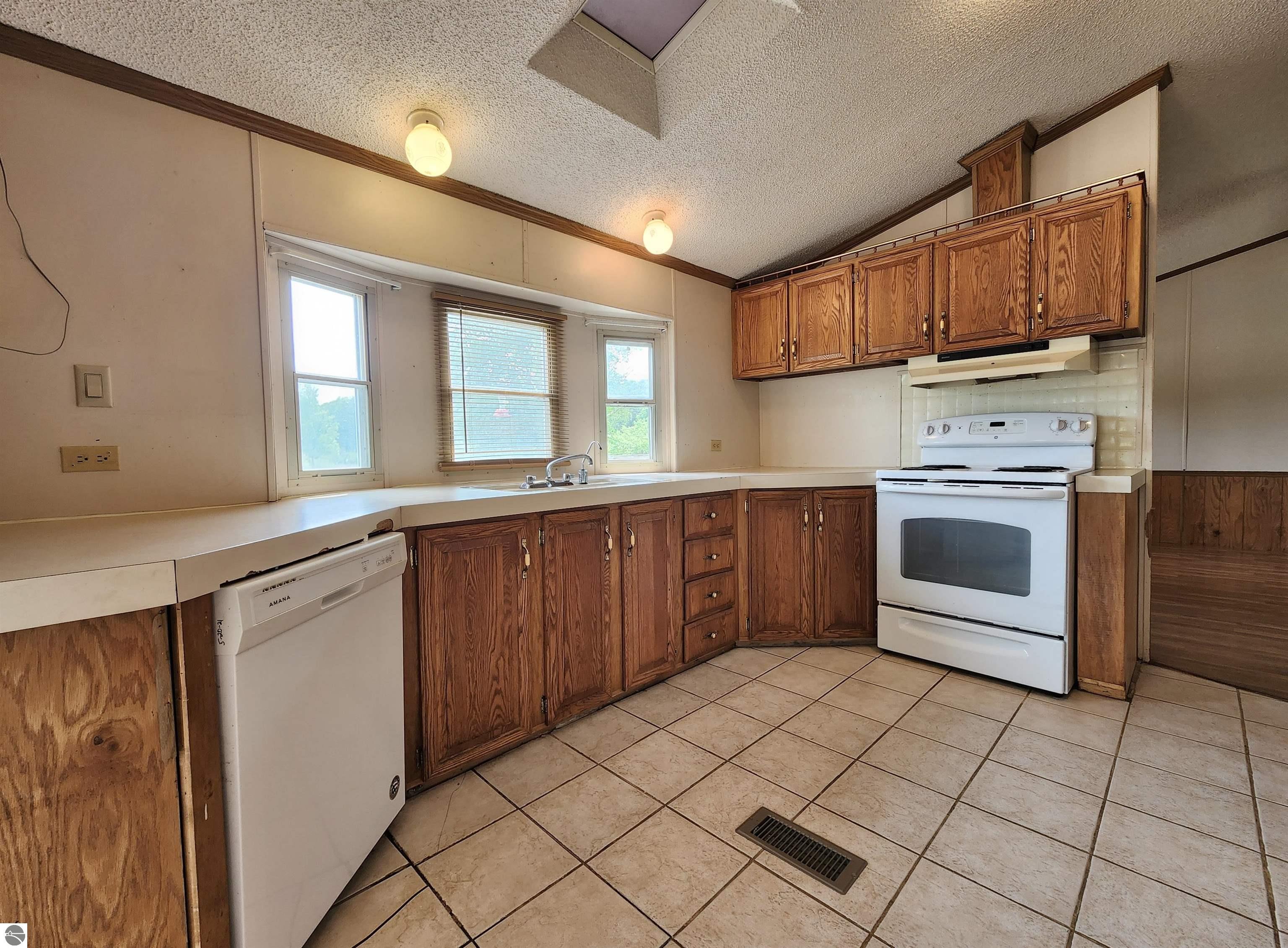 11636 W Madison Road, Riverdale, MI 48877 — Photo 7