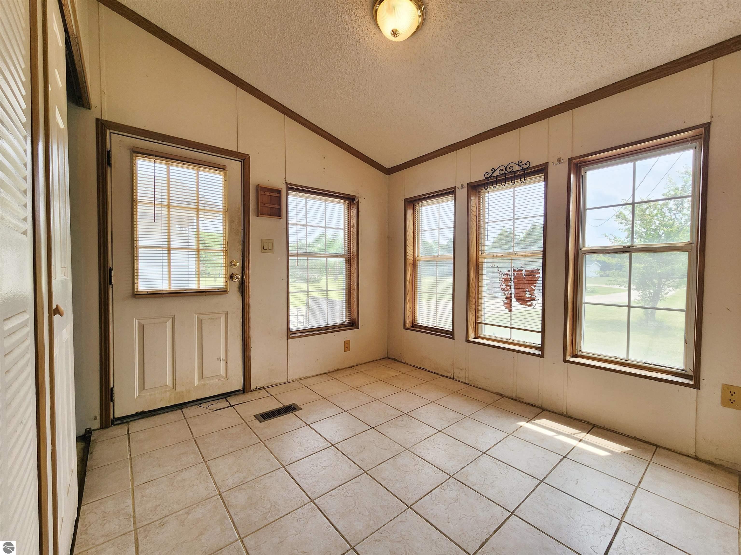 11636 W Madison Road, Riverdale, MI 48877 — Photo 10