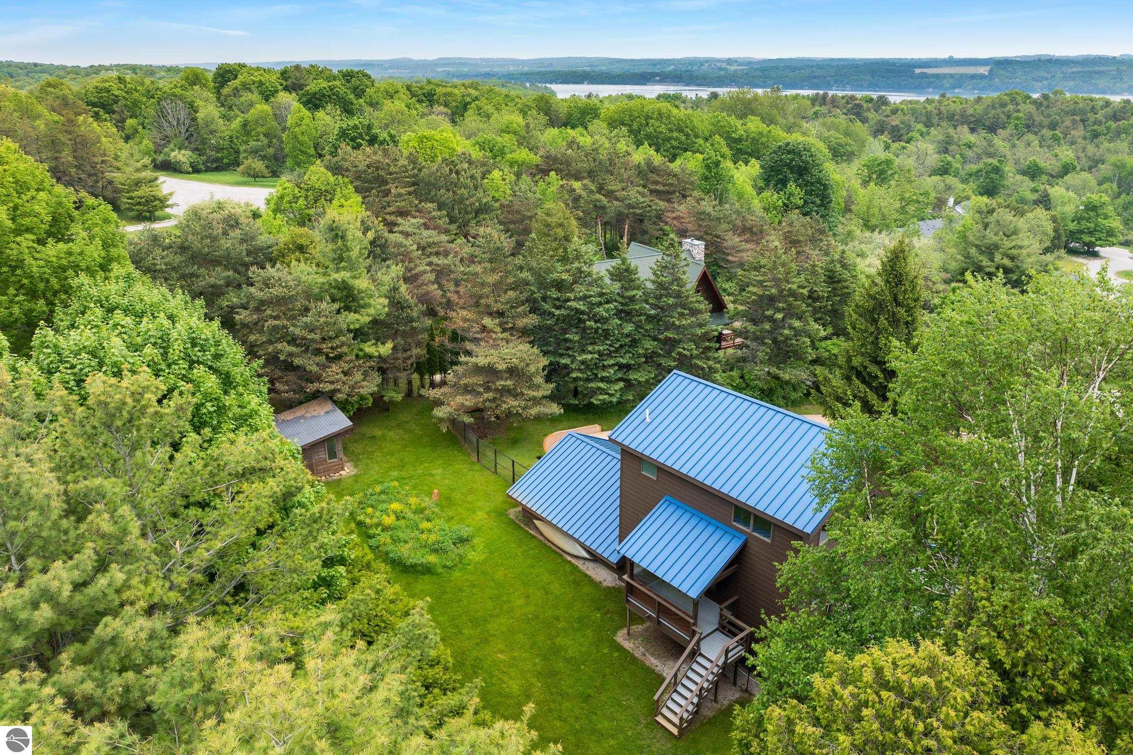 110 W Terrace Lane, Commons, Leland, MI 49654 — Photo 4