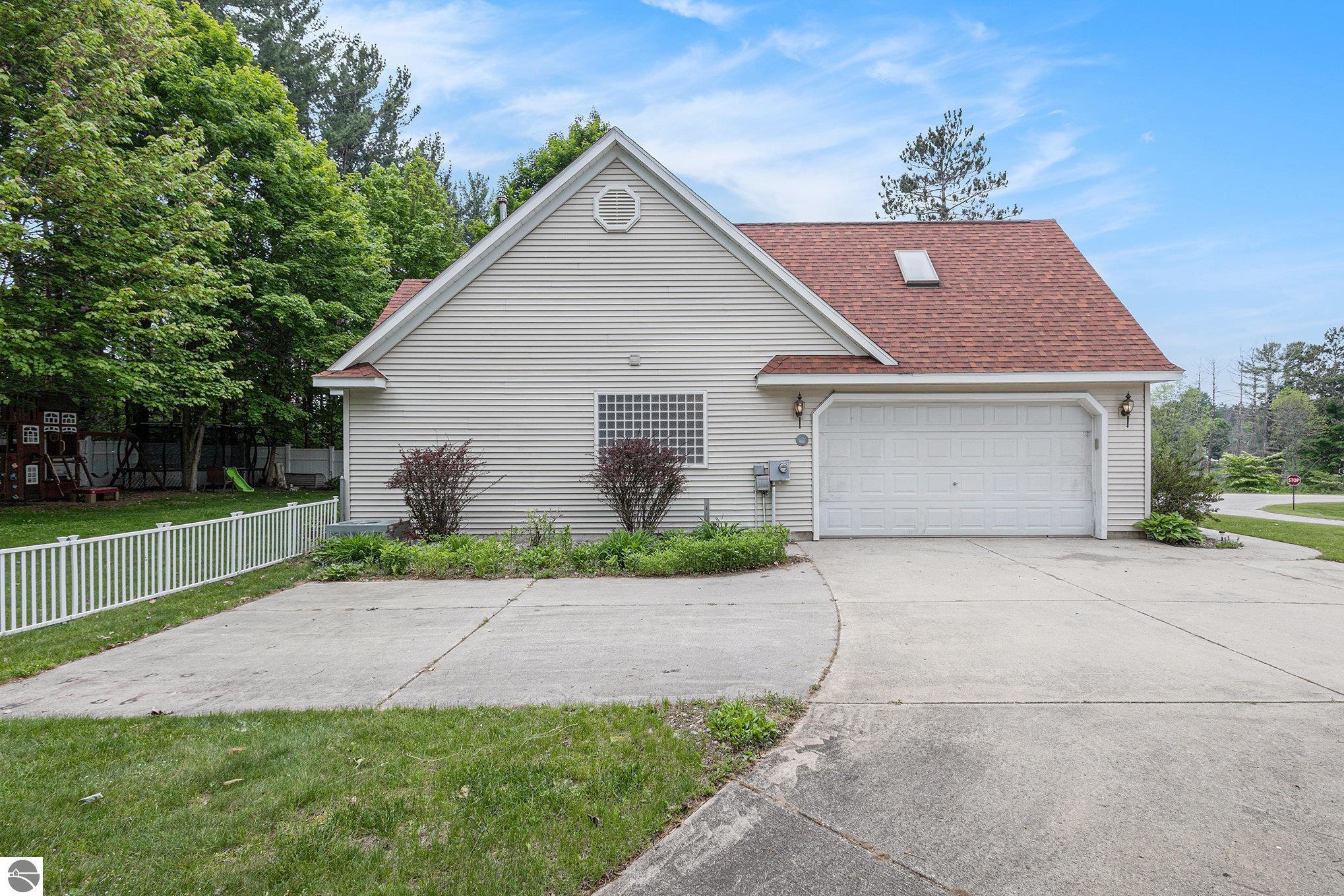 779 Chickadee Lane, Kingsley, MI 49649 — Photo 27