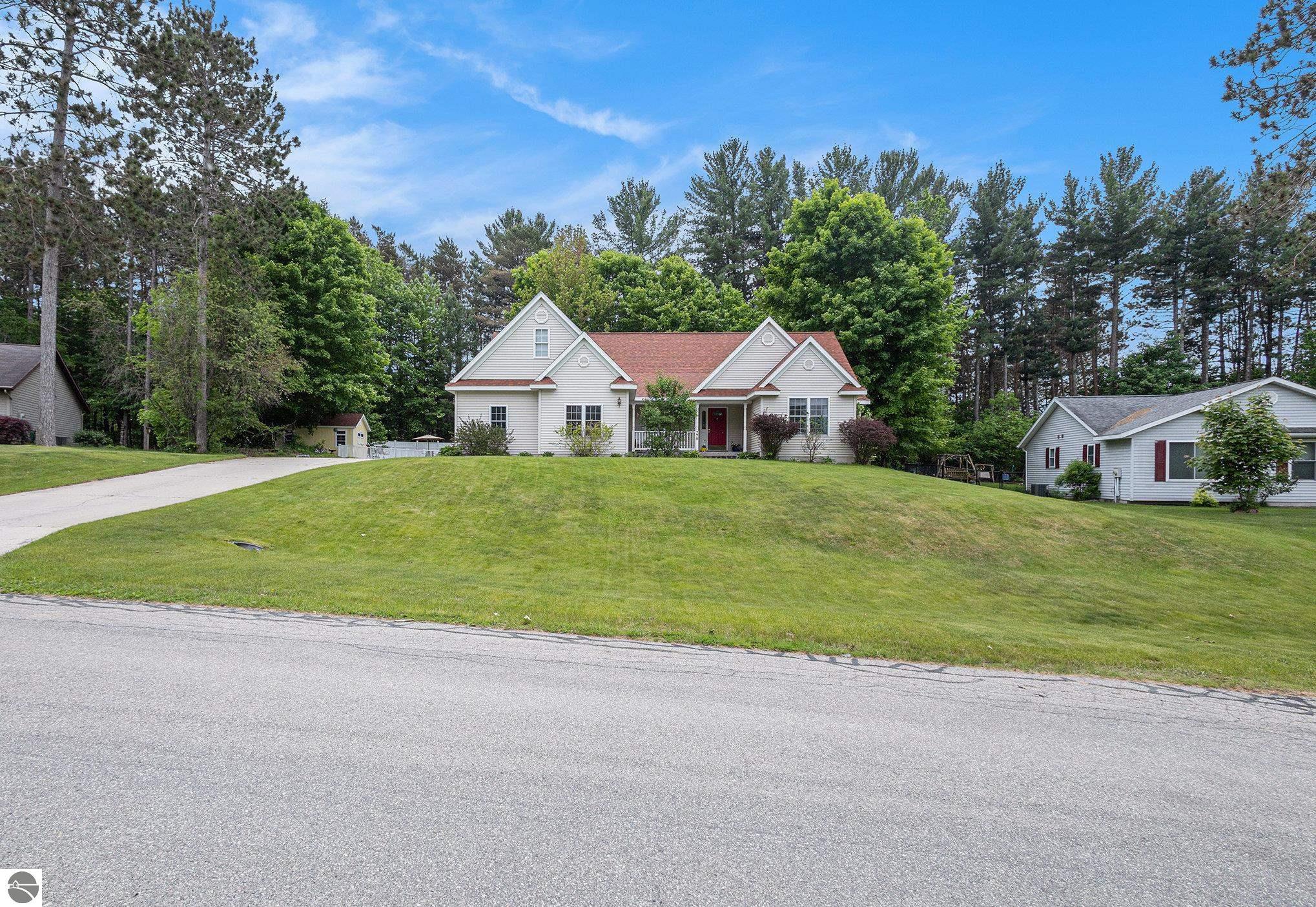779 Chickadee Lane, Kingsley, MI 49649 — Photo 32