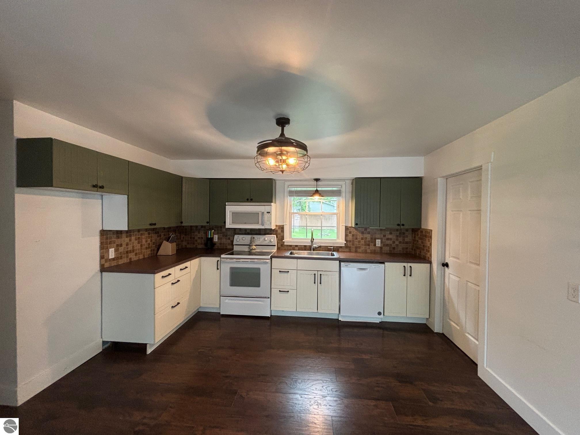 214 Seventh Street, Breckenridge, MI 48615 — Photo 16