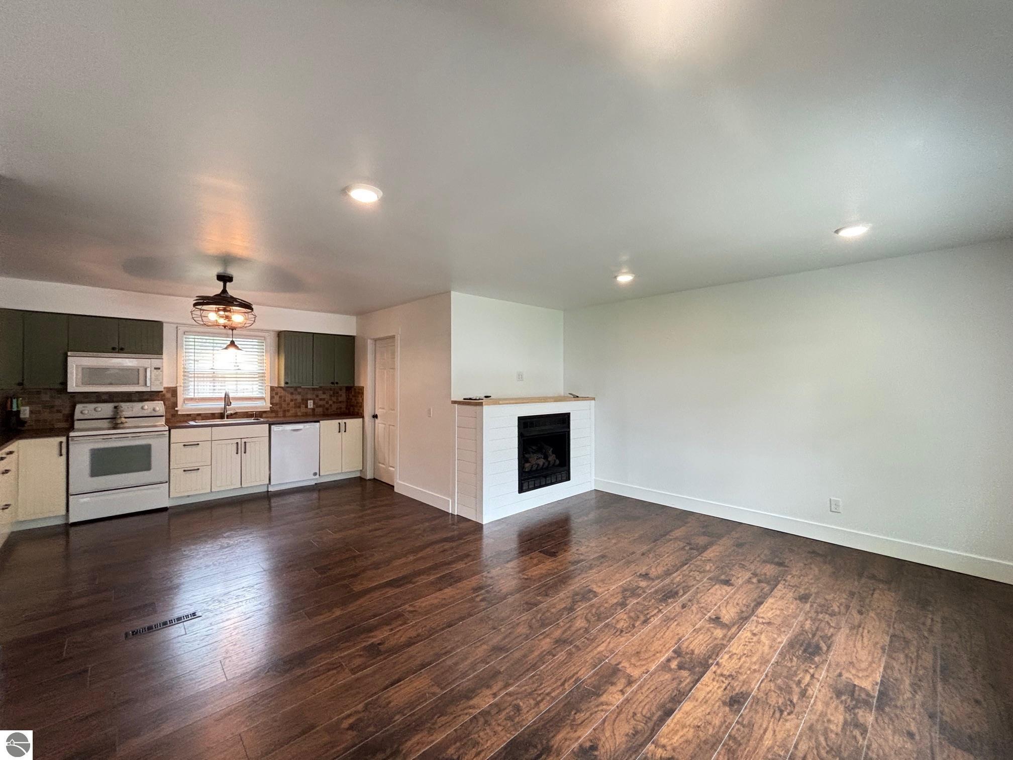 214 Seventh Street, Breckenridge, MI 48615 — Photo 3